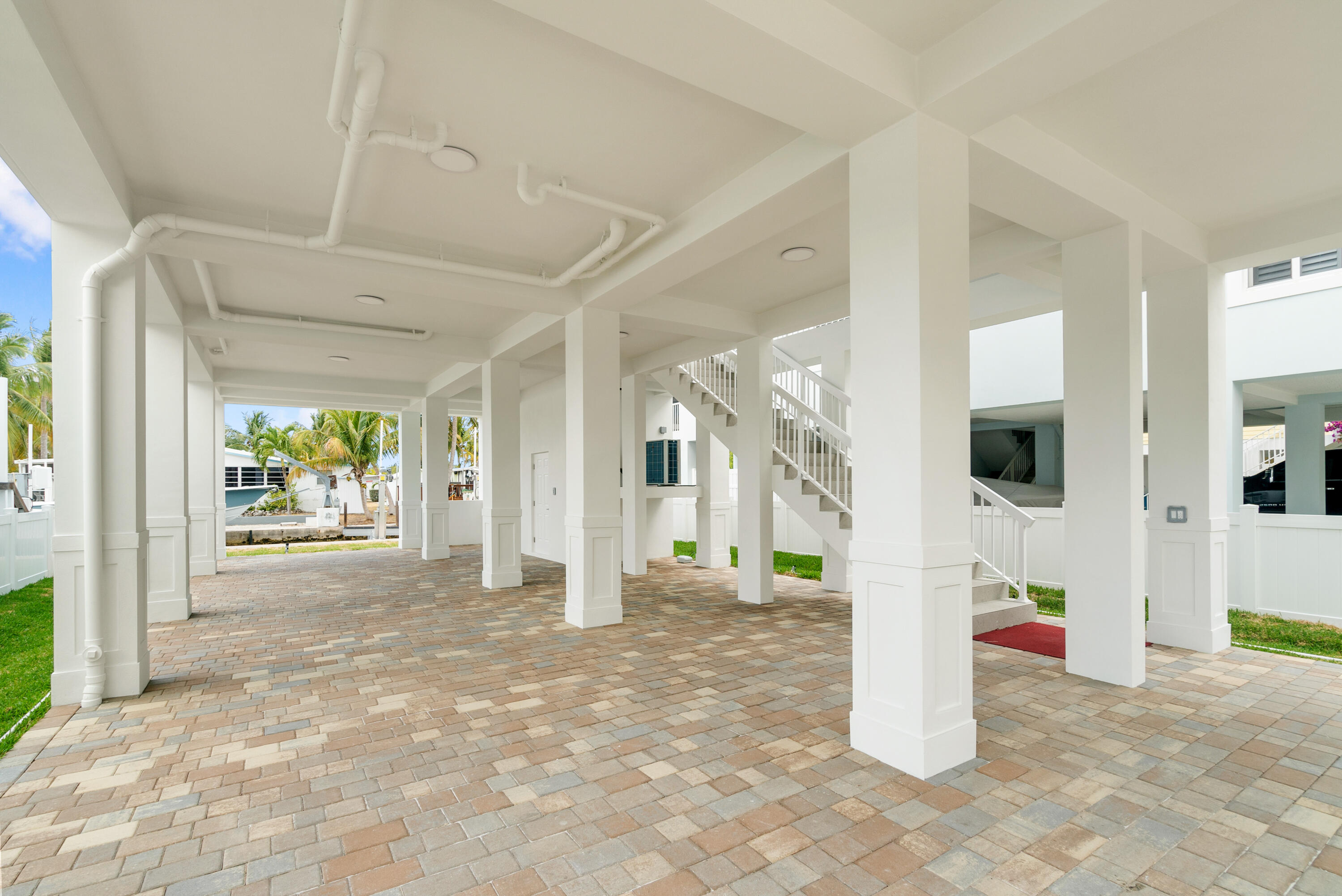 92 Coral Way Property Photo 9