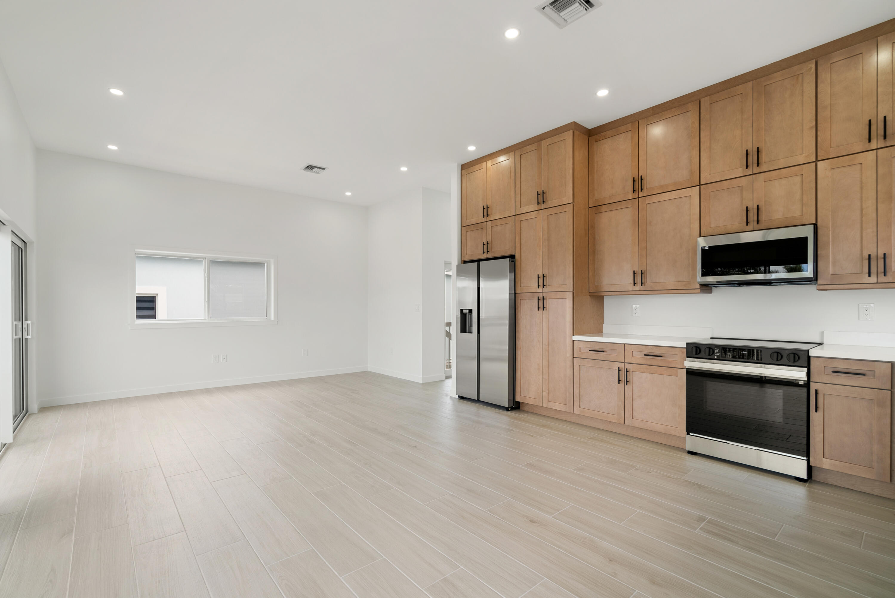 92 Coral Way Property Photo 13