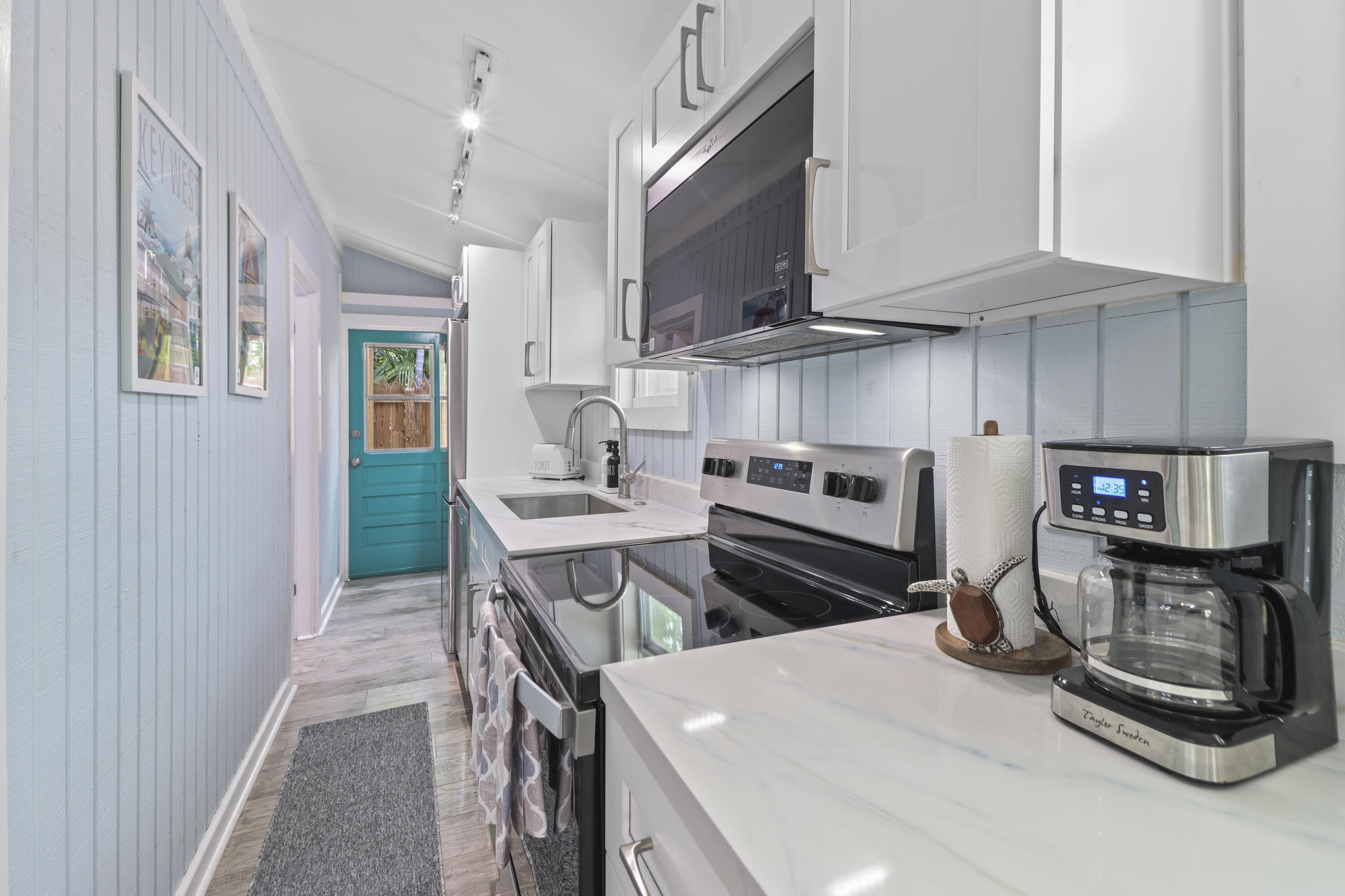 611 Grinnell Street, 6 Property Photo 15