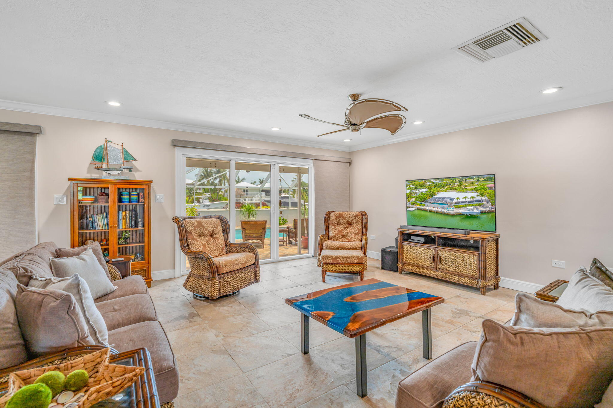 2919 Sombrero Boulevard Property Photo 5