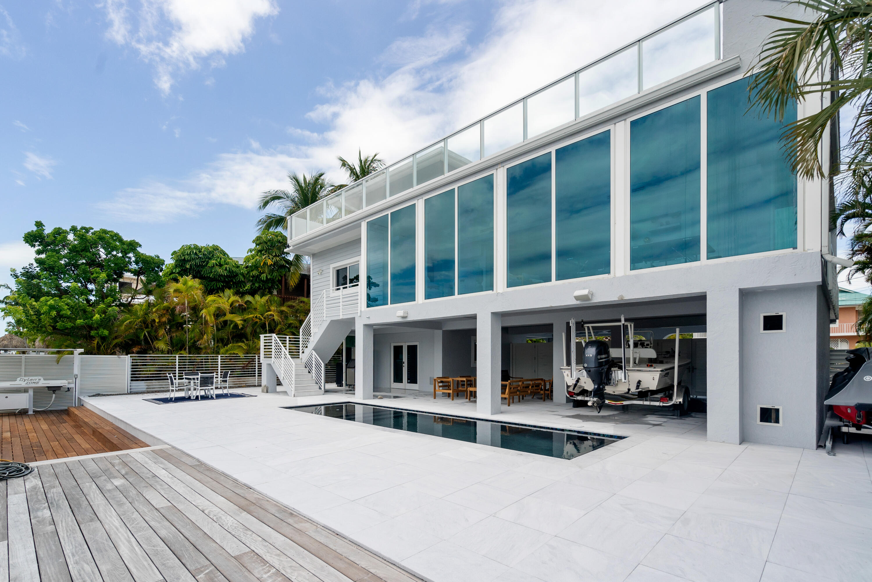 109 Giardino Drive Property Photo 3