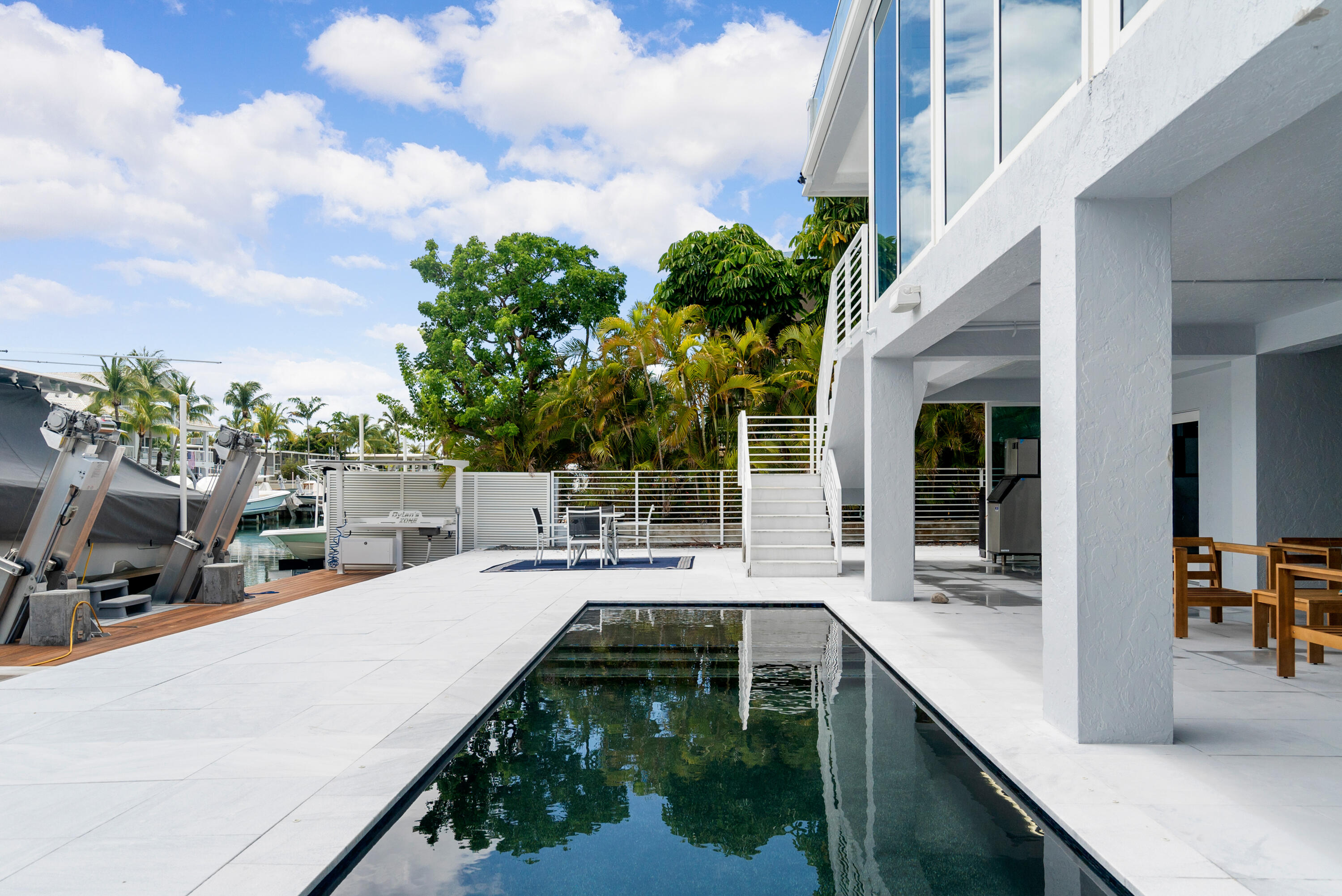 109 Giardino Drive Property Photo 4