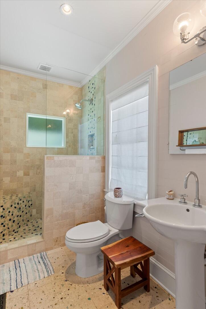 1419 Newton Street Property Photo 11