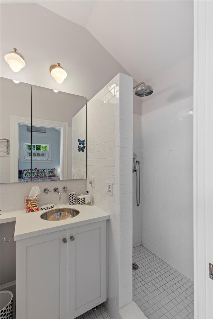 1419 Newton Street Property Photo 26