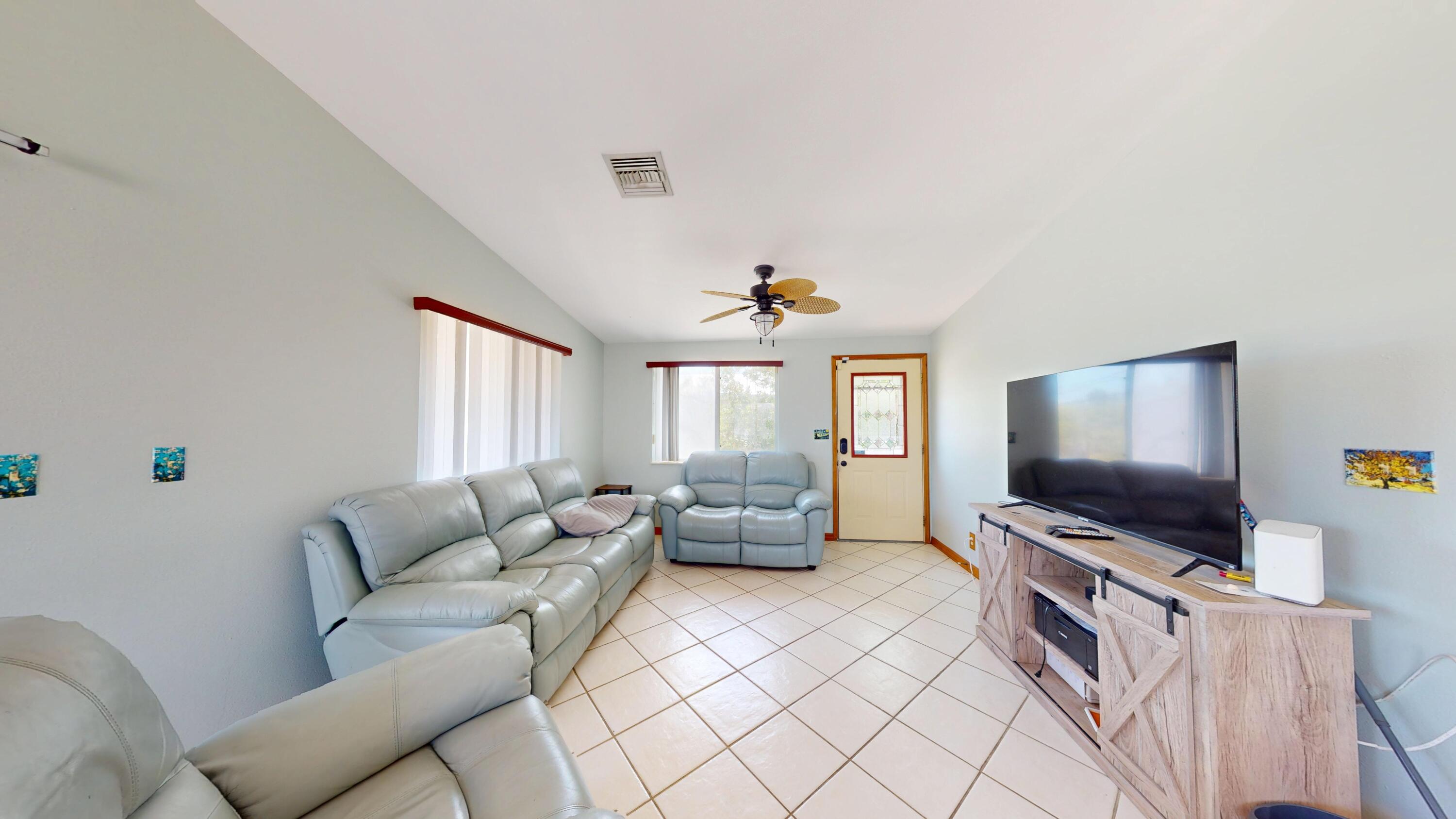 31171 Avenue H Property Photo 2