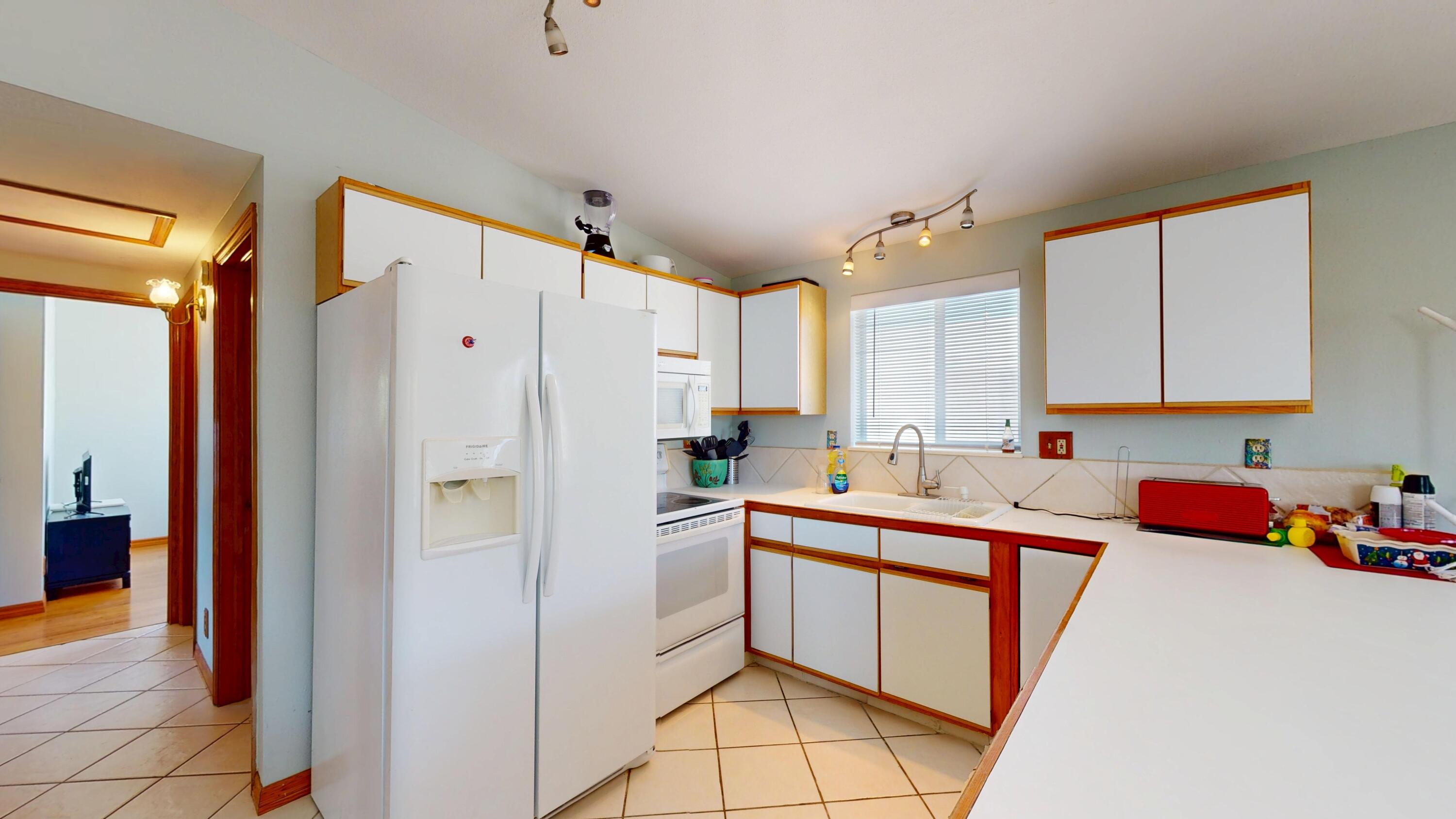 31171 Avenue H Property Photo 6