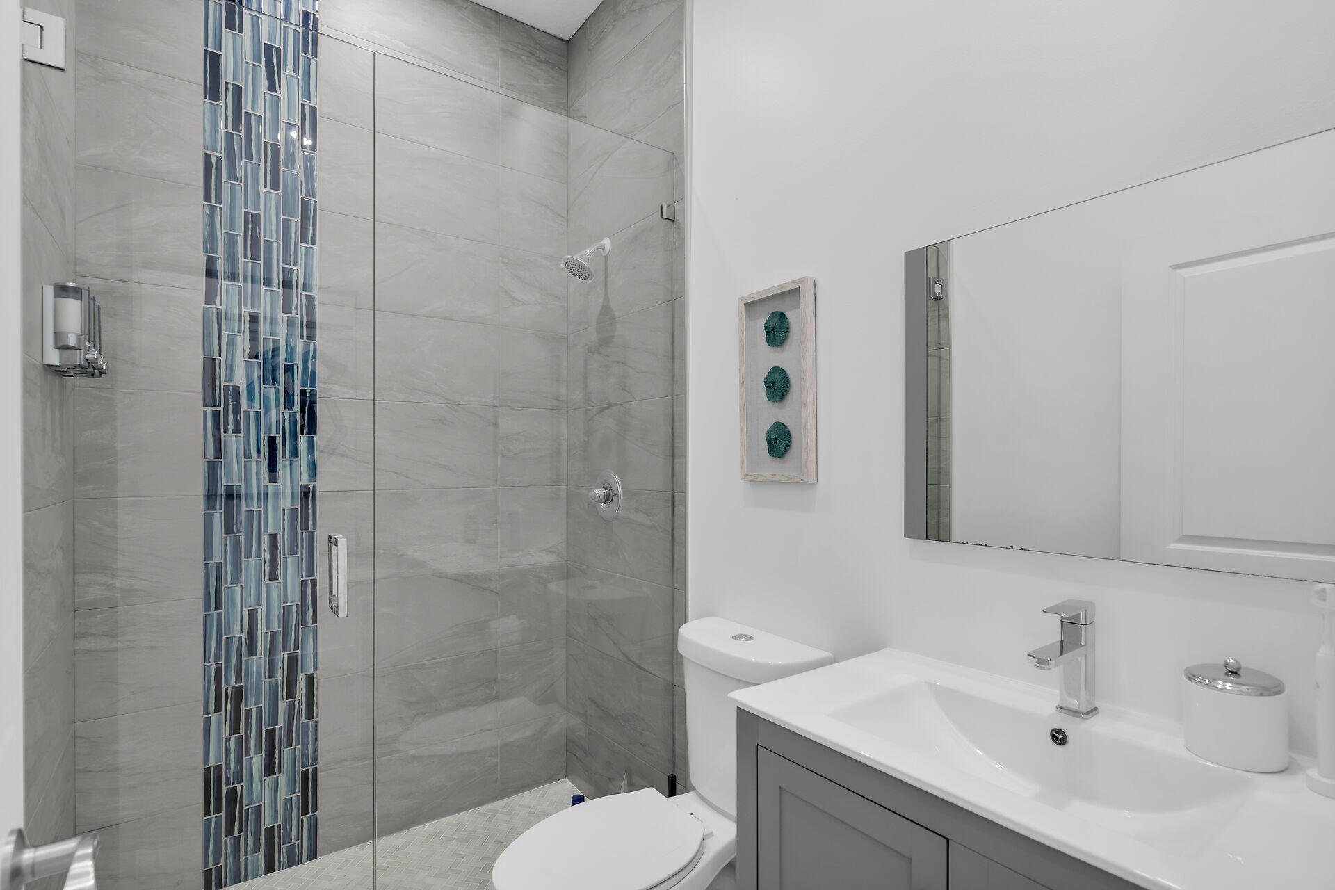 84 Avenue C Property Photo 19