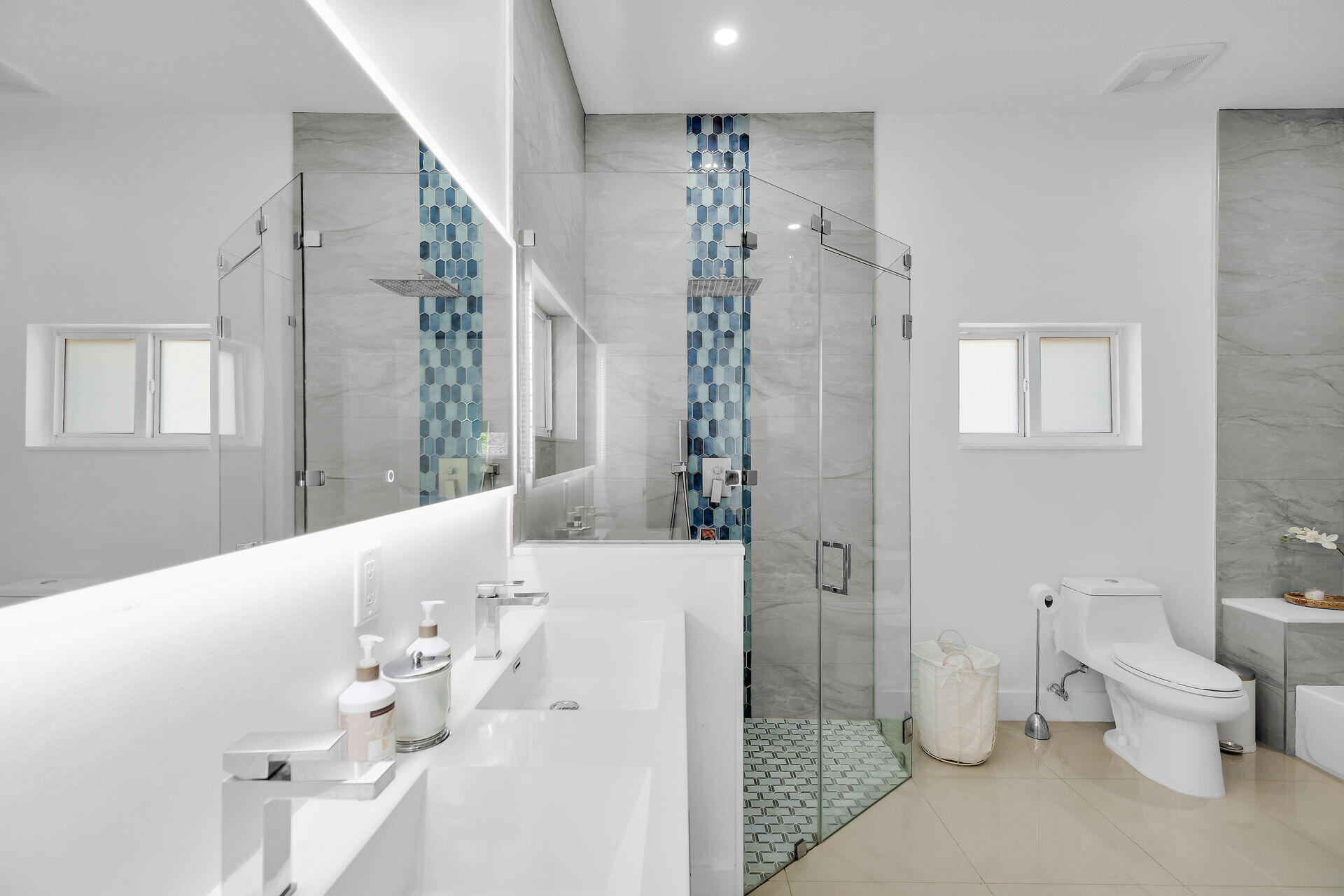 84 Avenue C Property Photo 29