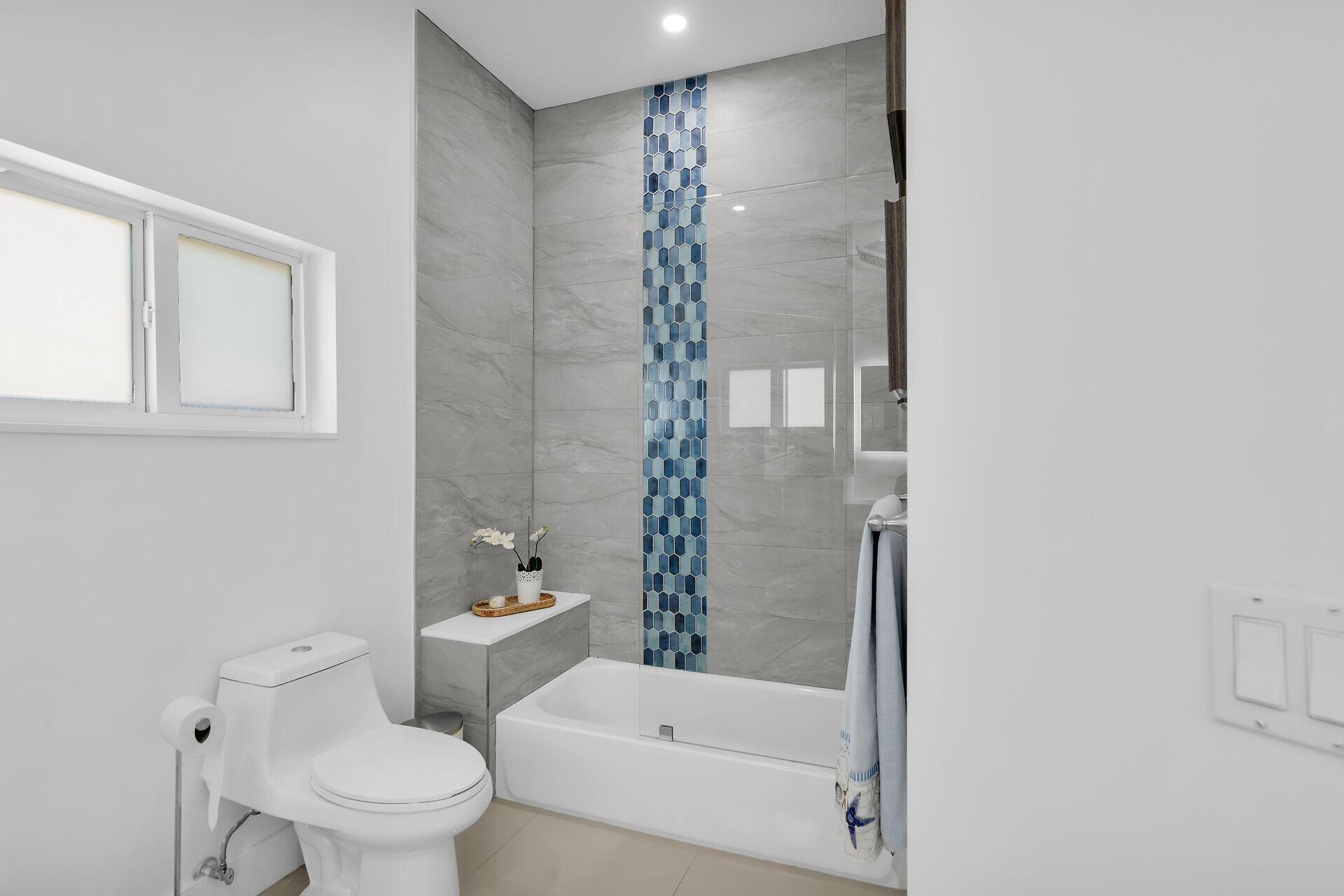 84 Avenue C Property Photo 39