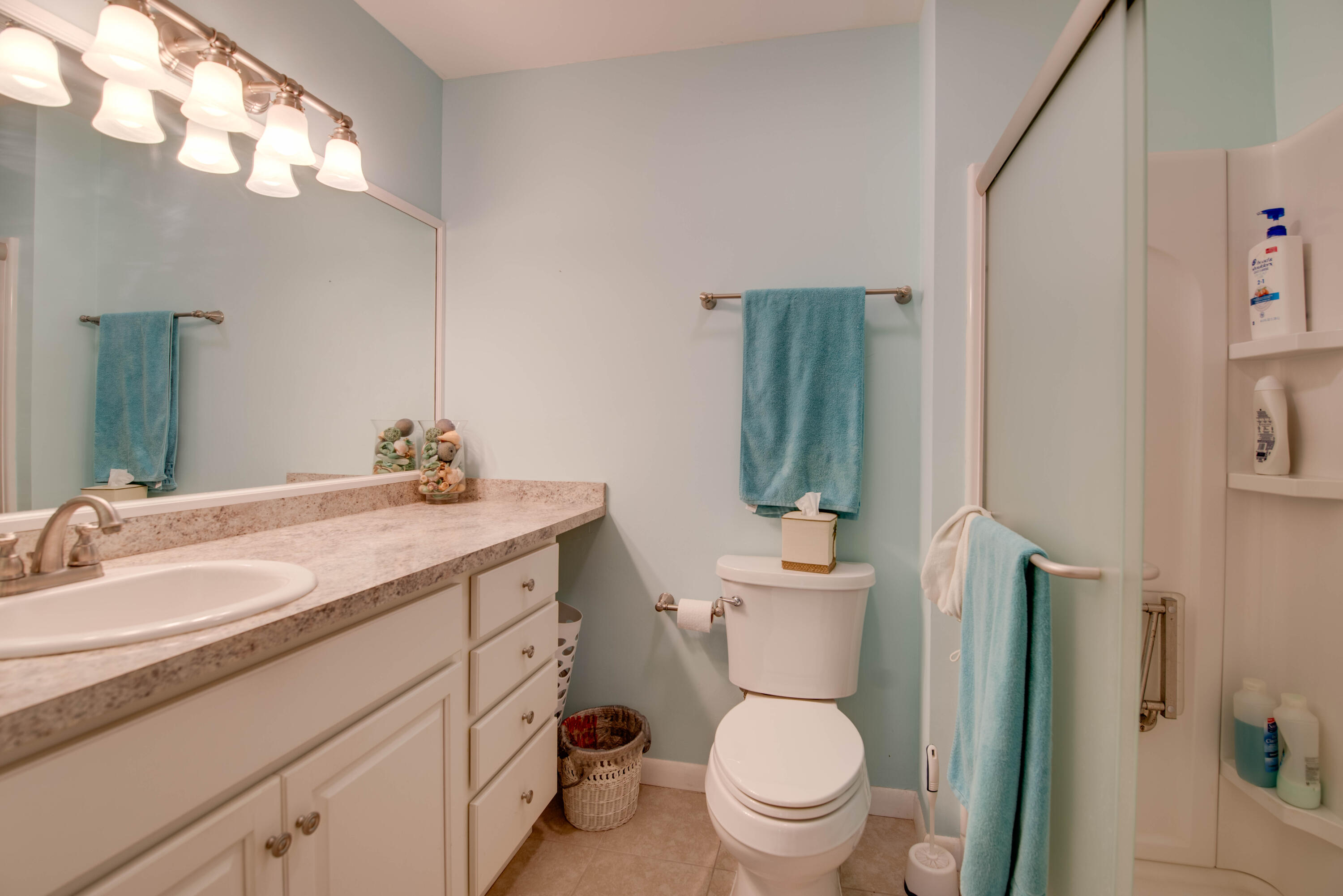 9867 Leeward Avenue Property Photo 17