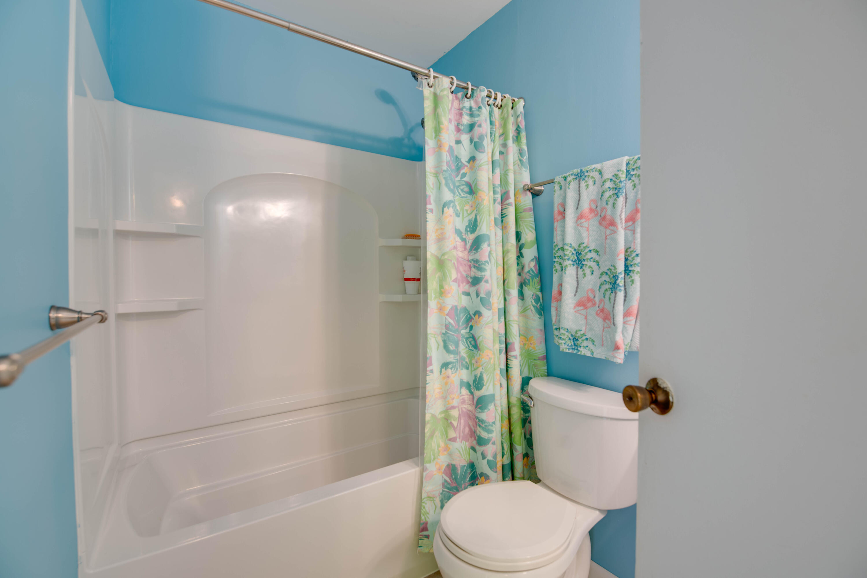 9867 Leeward Avenue Property Photo 20
