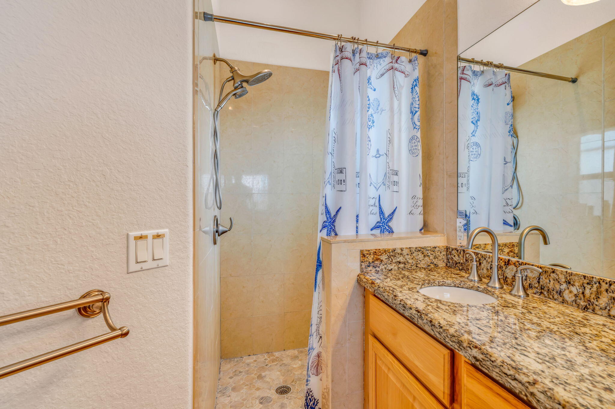 20867 W 5th Avenue Property Photo 16