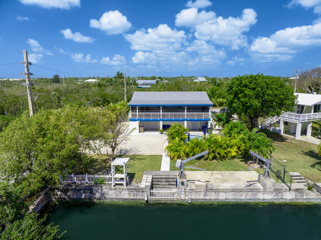 421 Ixora Drive Property Photo 1