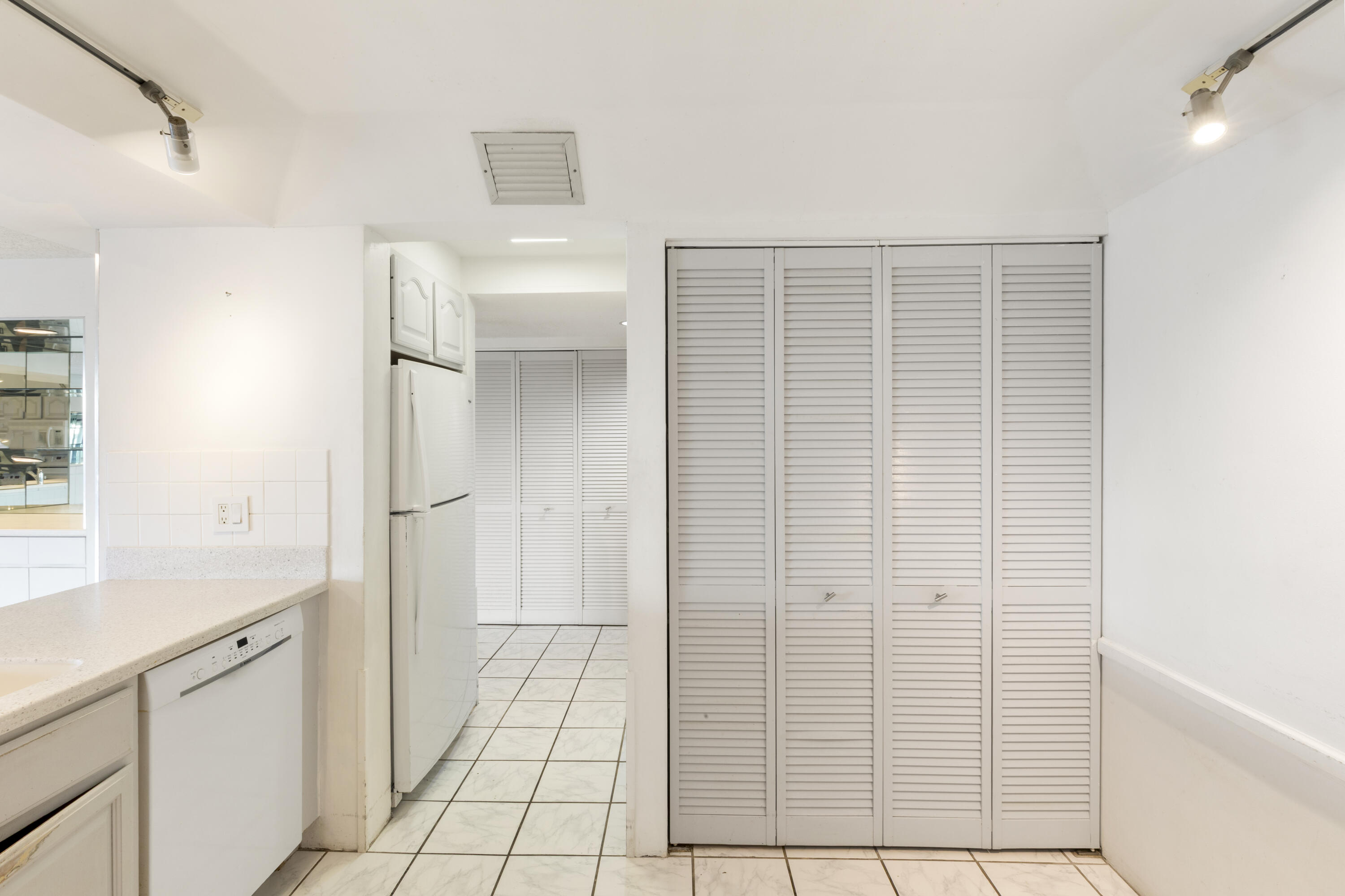 1800 Atlantic Boulevard, A405 Property Photo 19