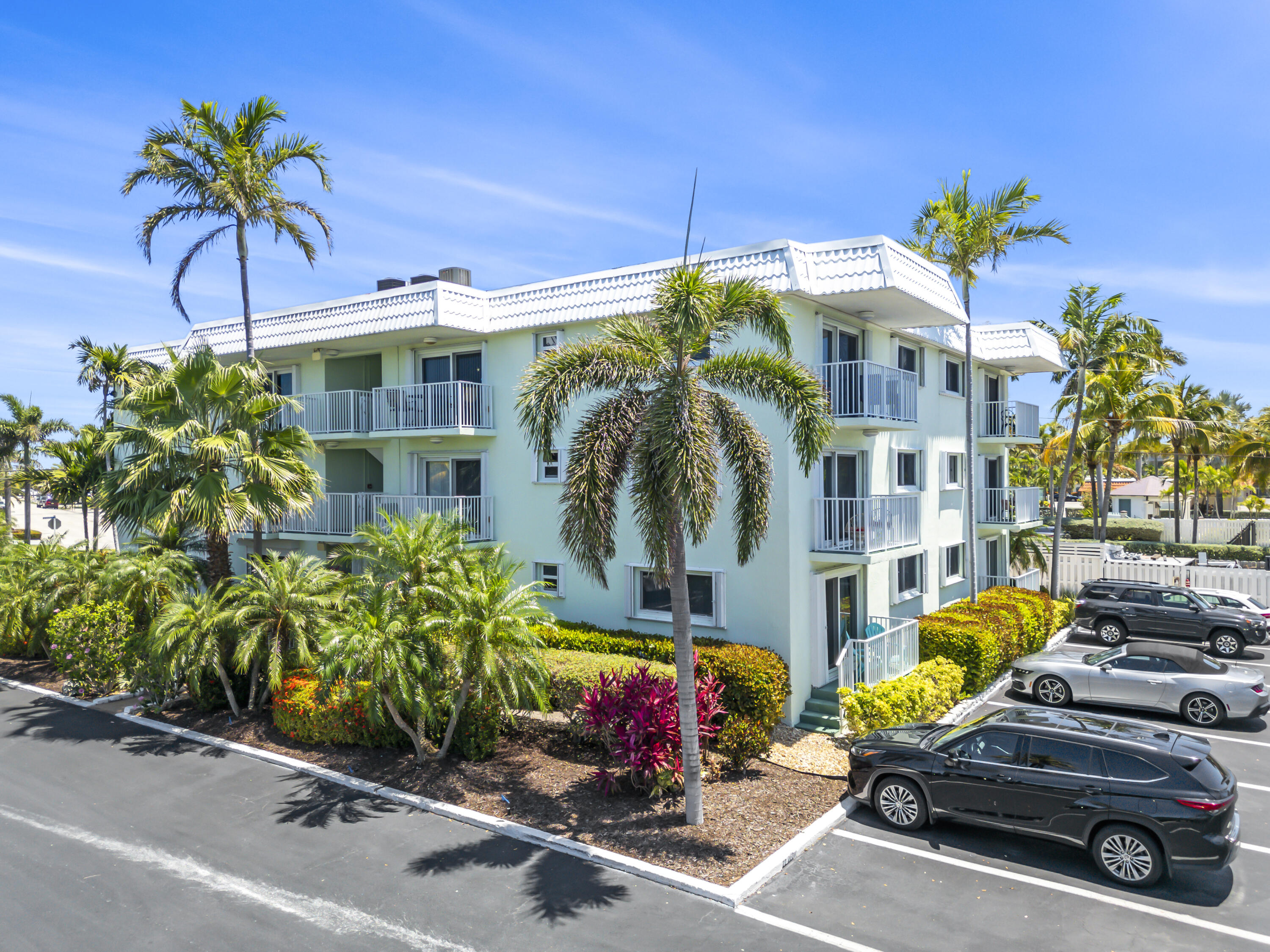 1101 W Ocean Drive, 29 Property Photo 33
