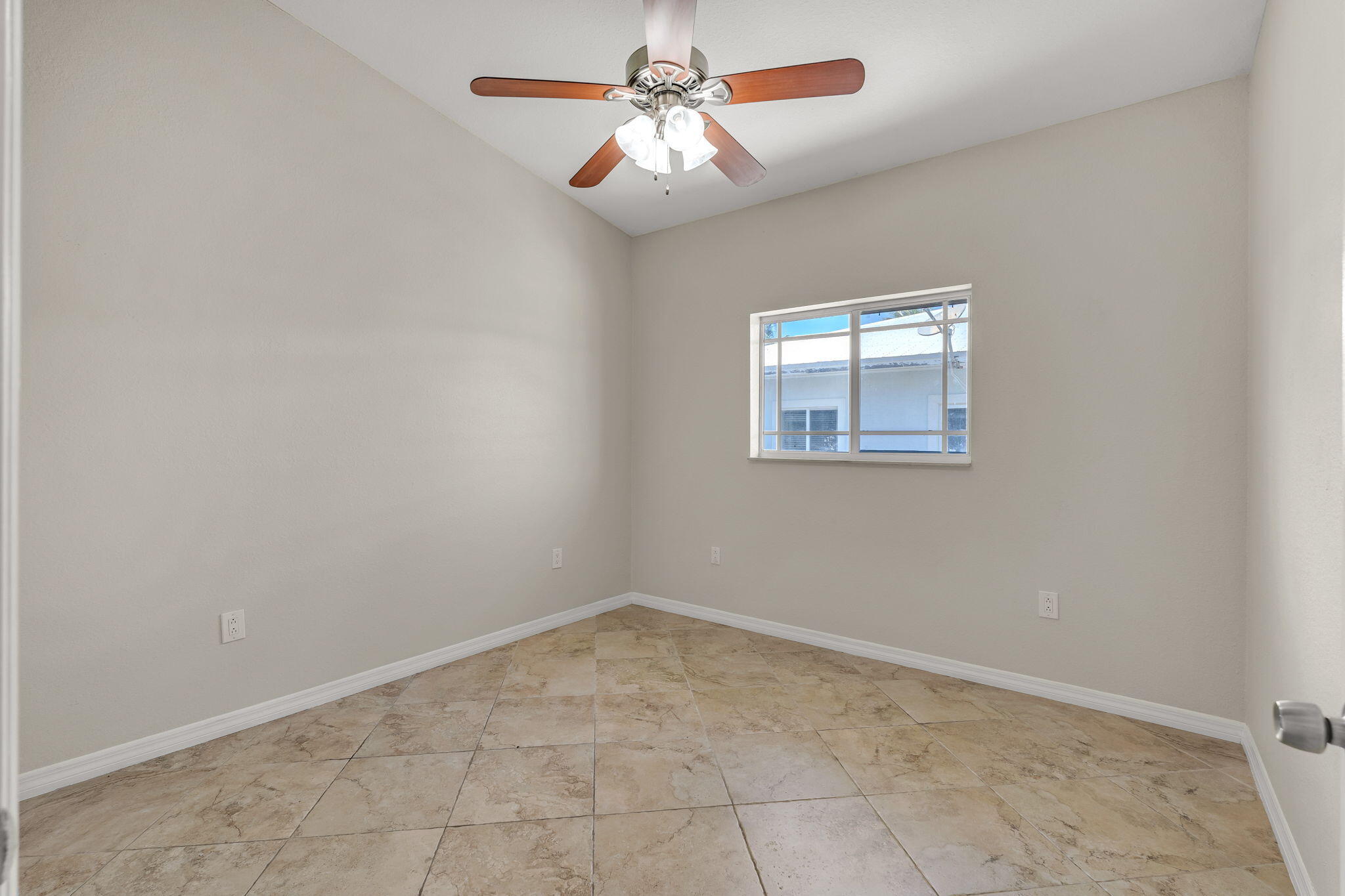 973 Gibraltar Road Property Photo 14