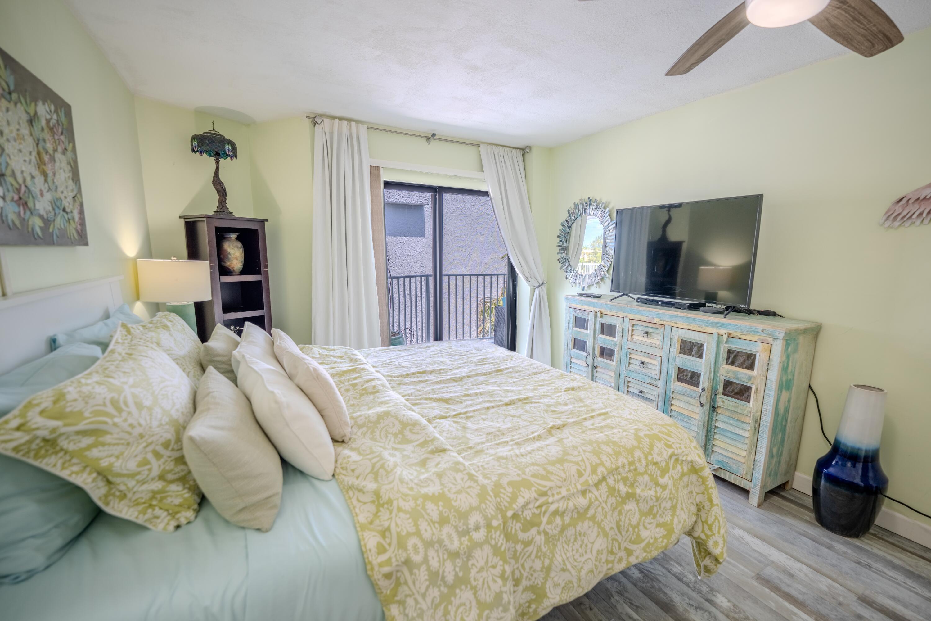 201 E Ocean Drive, 3-311 Property Photo 9