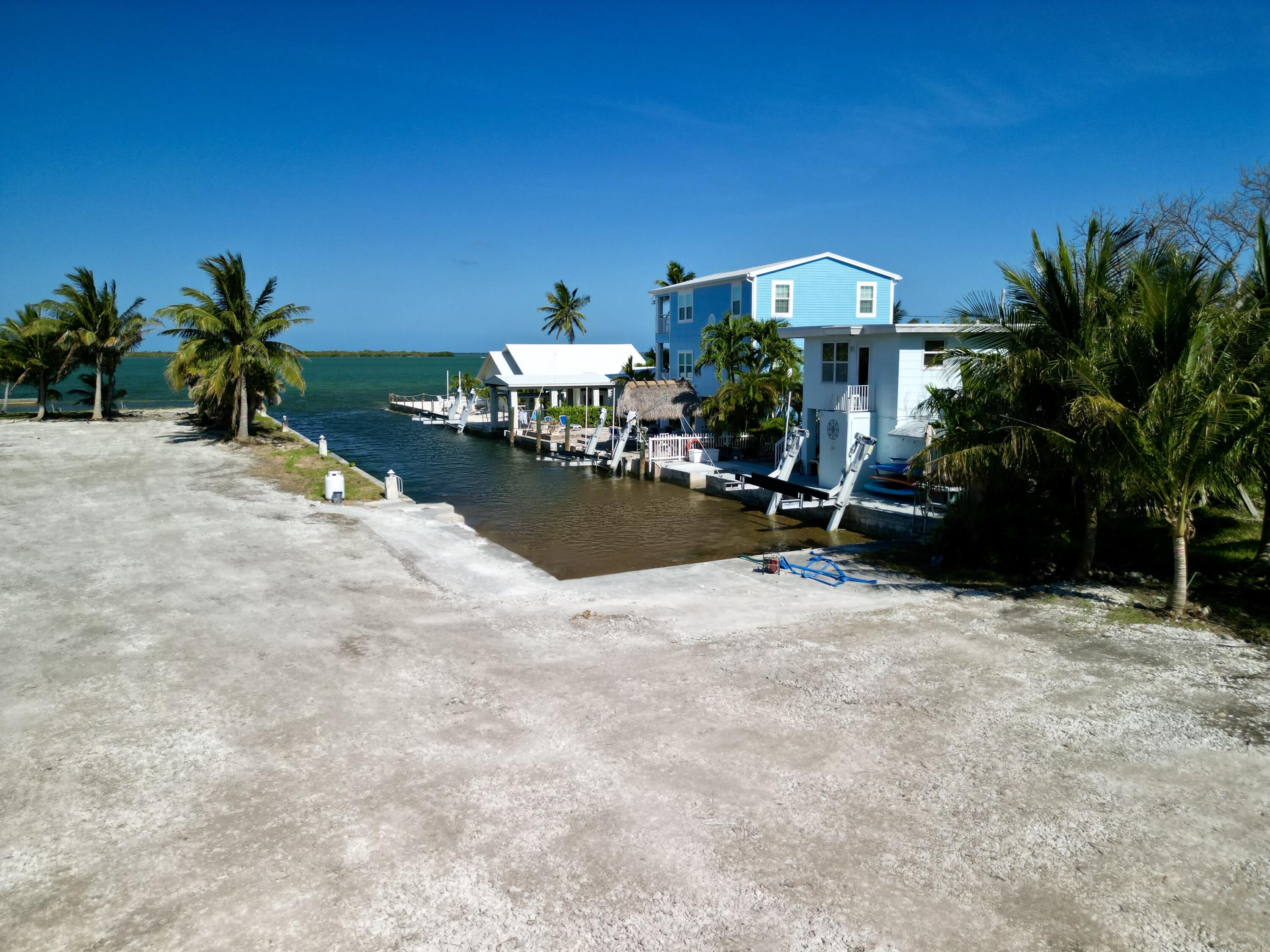 655 E Shore Drive Property Photo 7