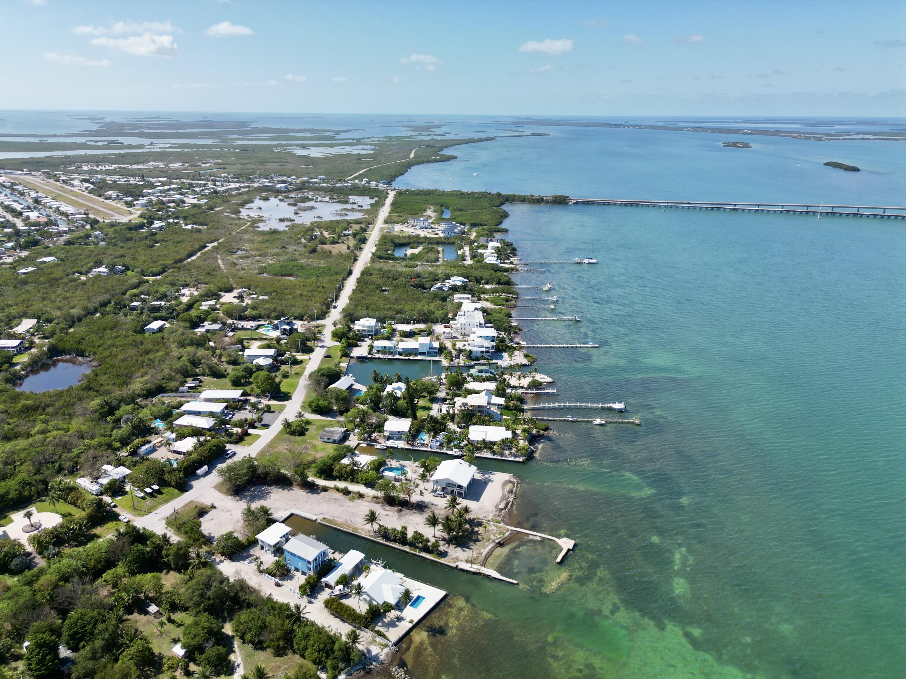 655 E Shore Drive Property Photo 10