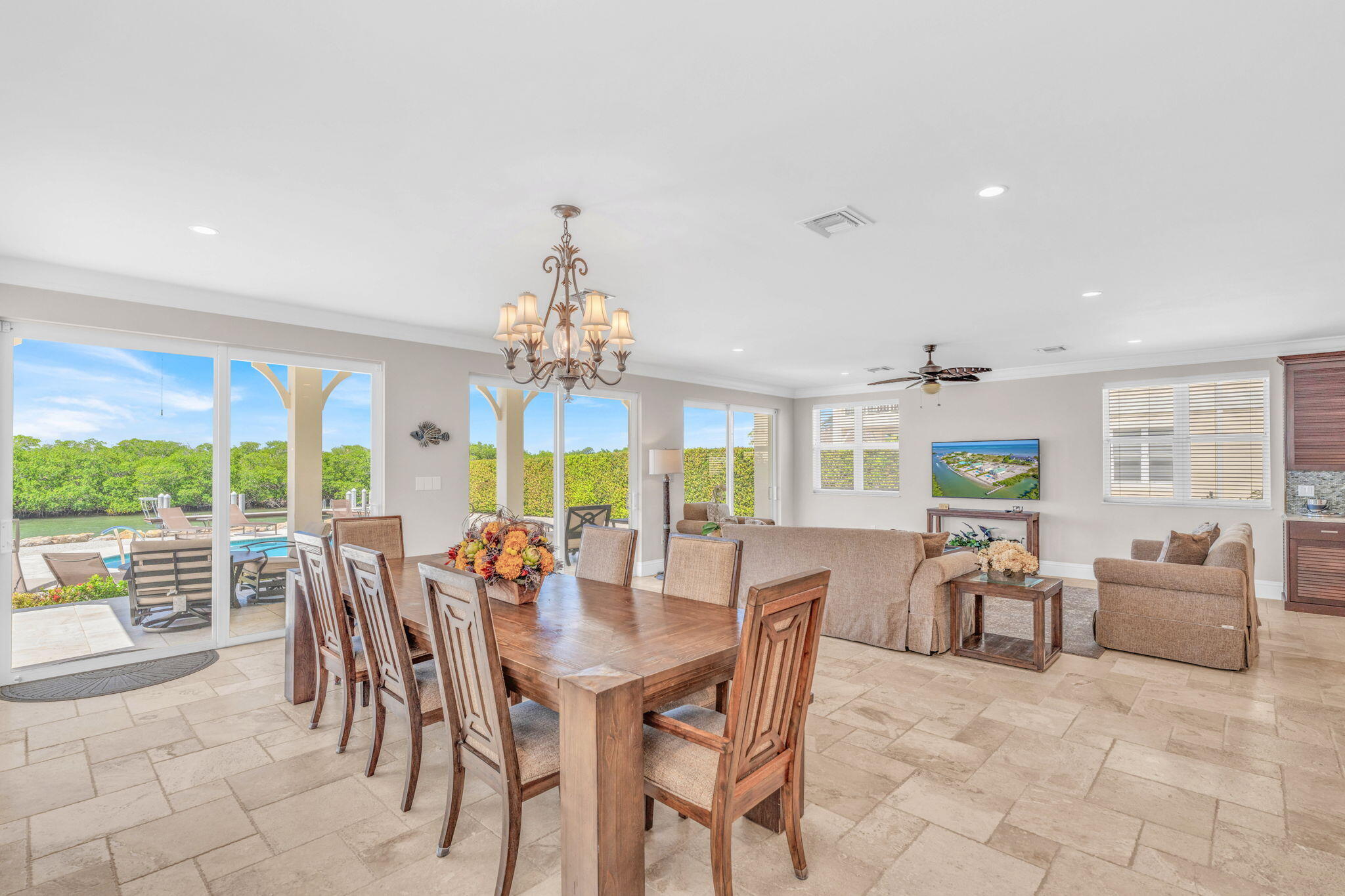 2394 Coco Plum Drive Property Photo 17