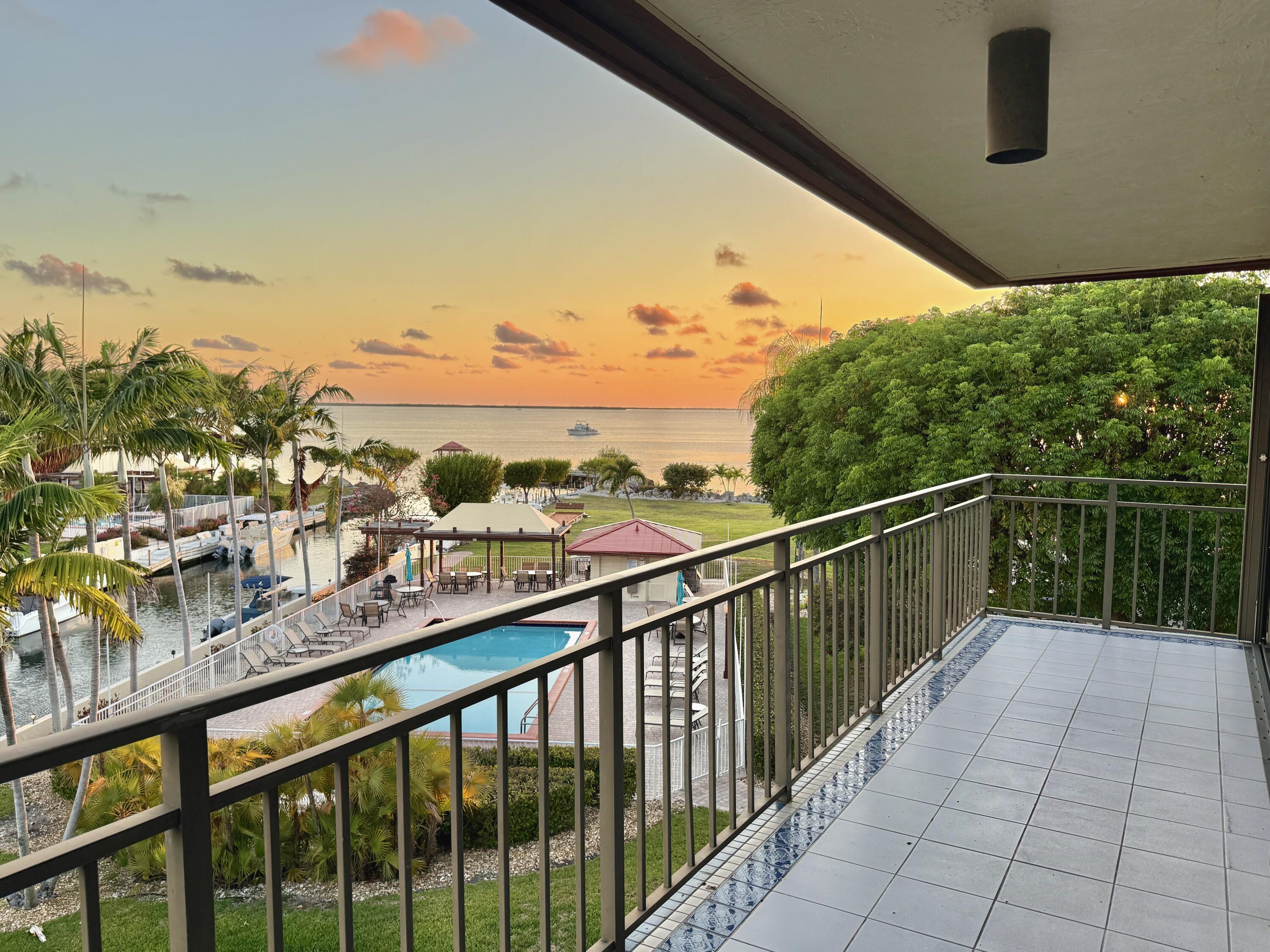 104500 Overseas Highway, C301 Property Photo