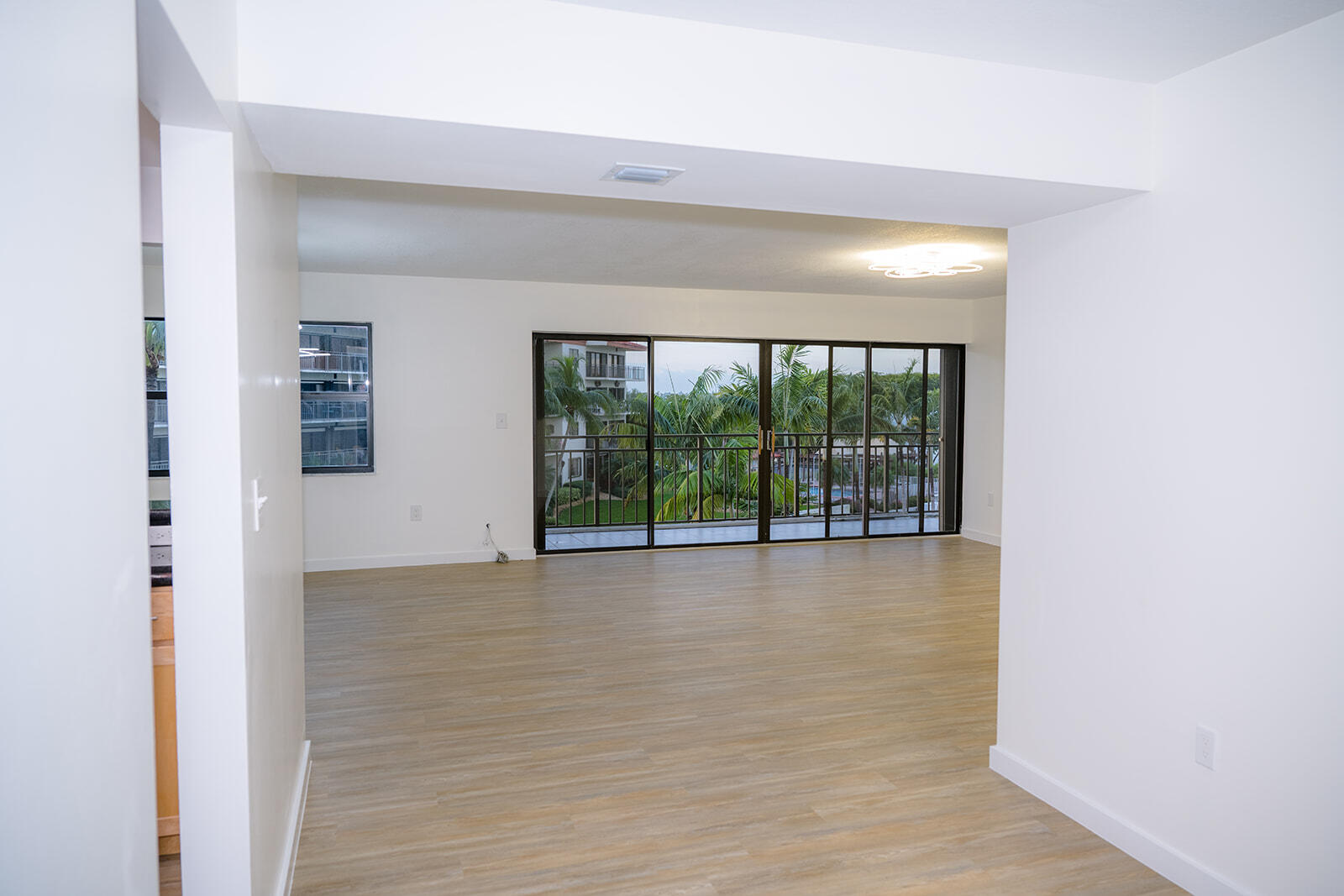 104500 Overseas Highway, C301 Property Photo 7