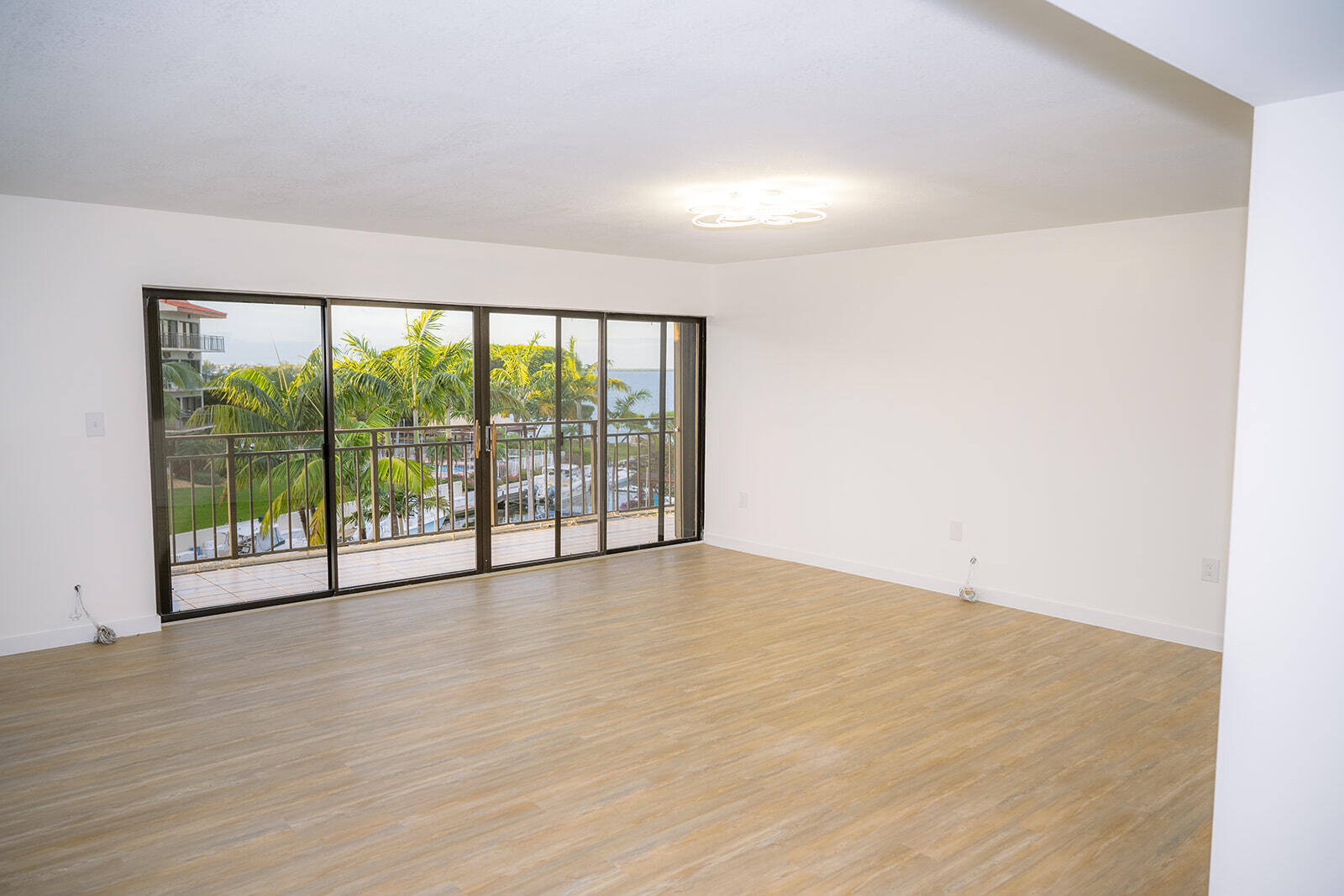 104500 Overseas Highway, C301 Property Photo 8