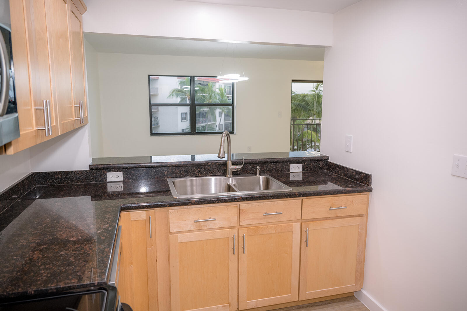 104500 Overseas Highway, C301 Property Photo 28