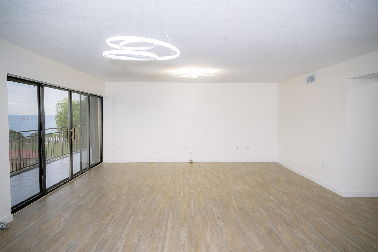 104500 Overseas Highway, C301 Property Photo 32