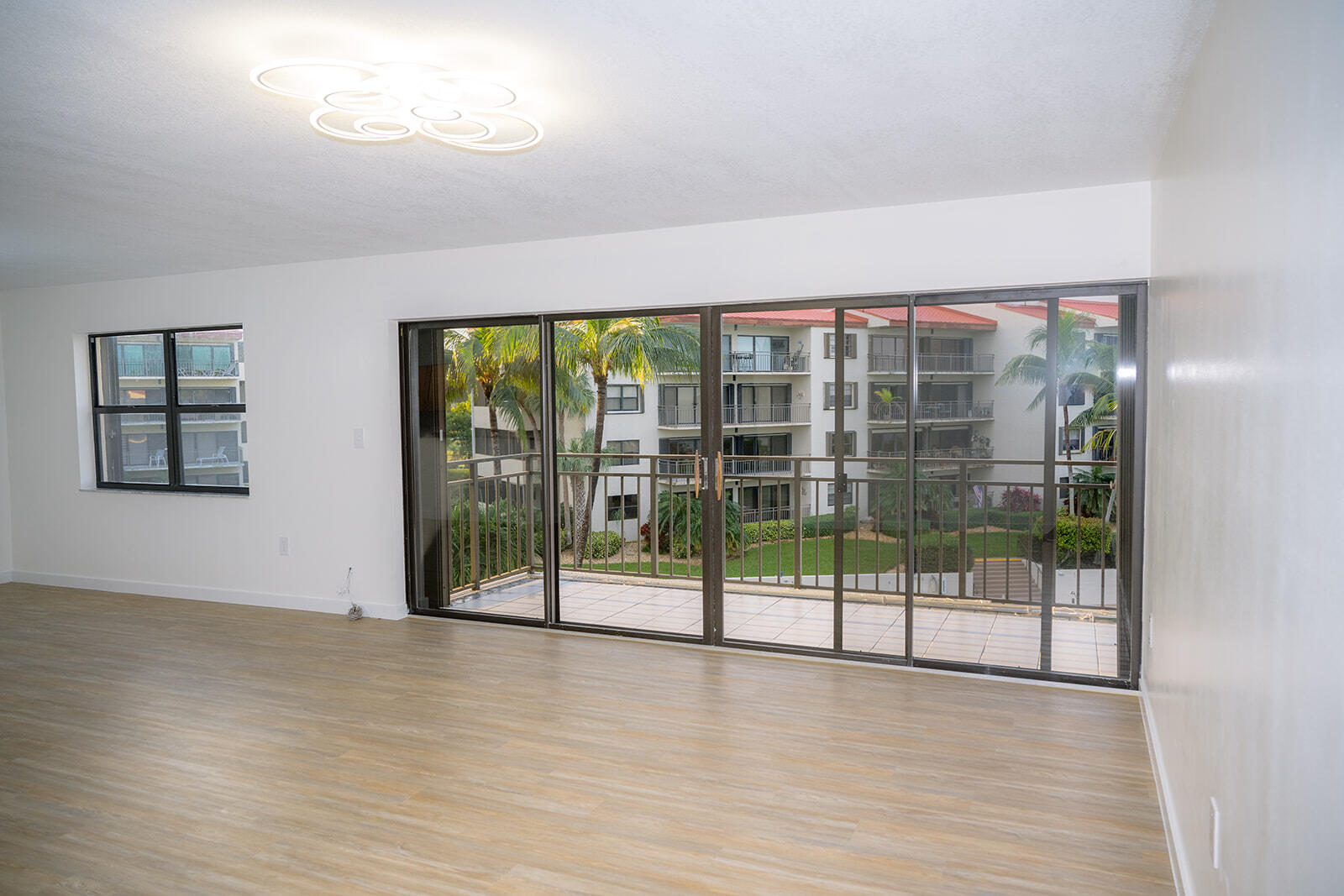 104500 Overseas Highway, C301 Property Photo 34