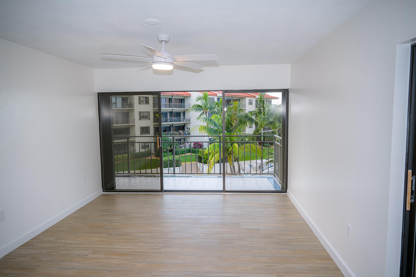 104500 Overseas Highway, C301 Property Photo 55