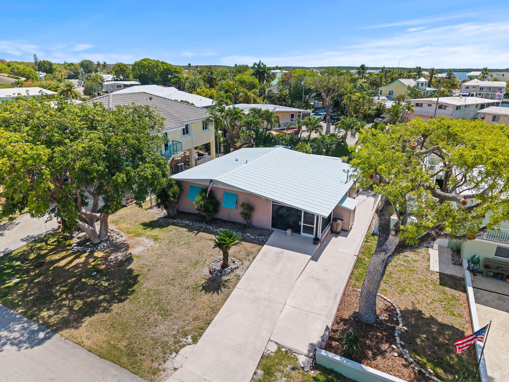 412 3rd Street Property Photo 2