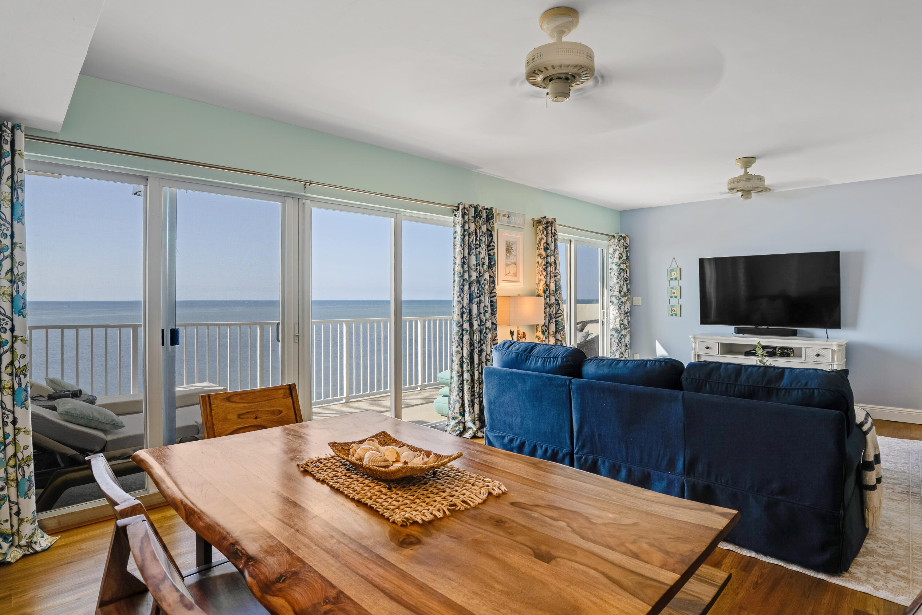200 Wrenn Street, Ph 701 Property Photo 3