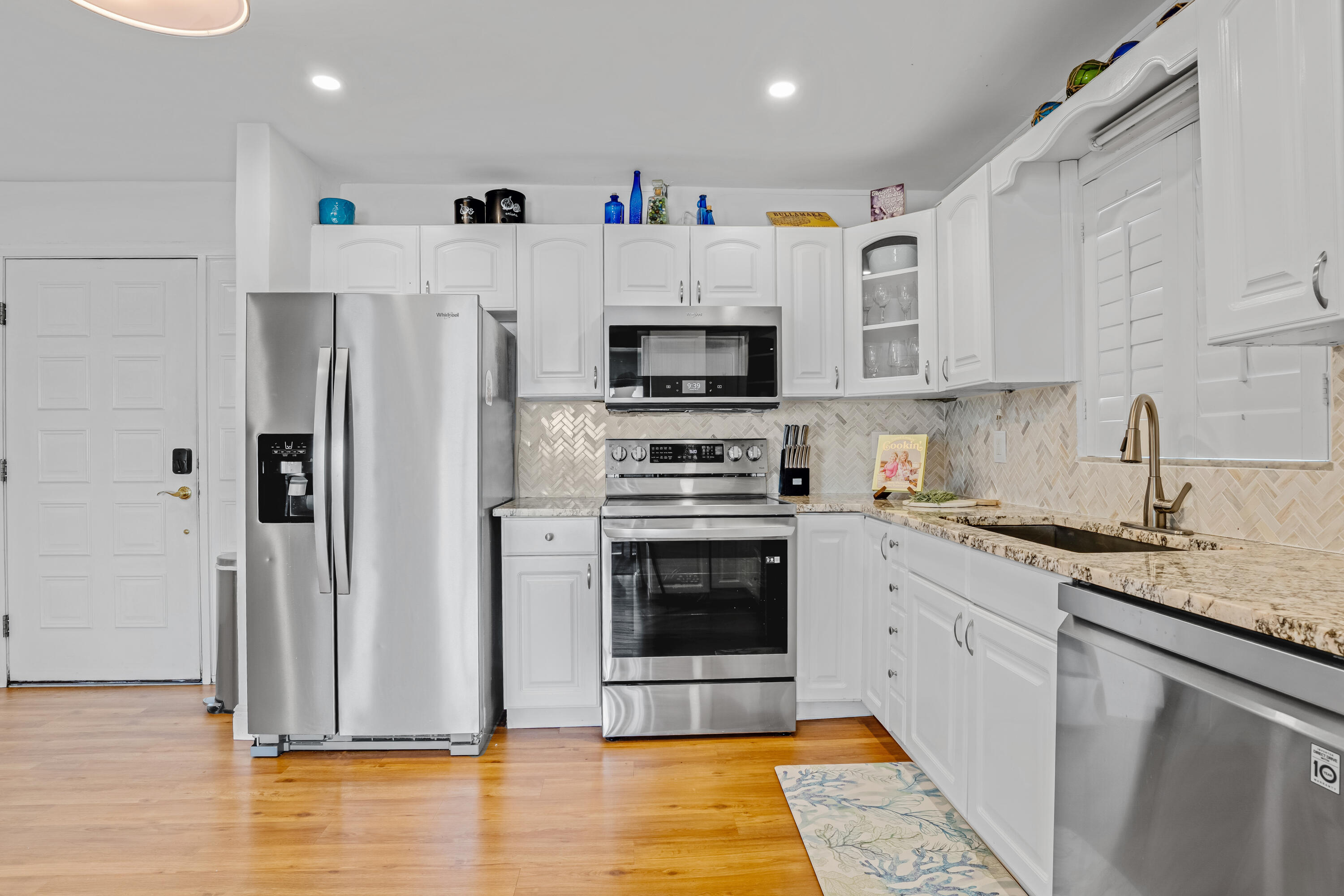 200 Wrenn Street, Ph 701 Property Photo 17