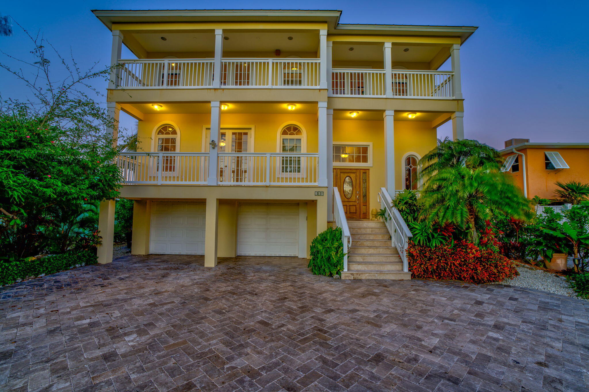 160 1st Street Property Photo 8