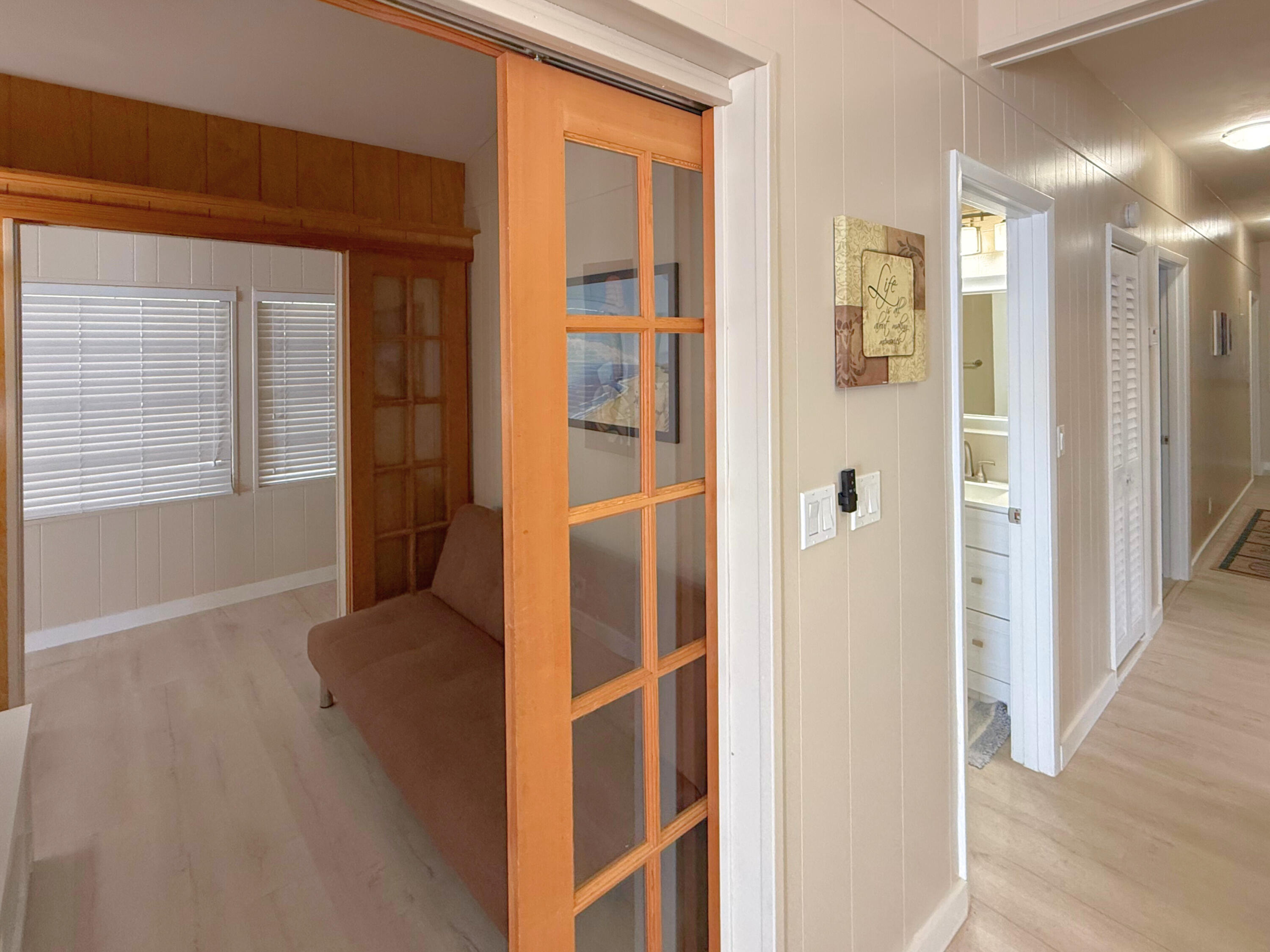 211 Banyan Lane Property Photo 14