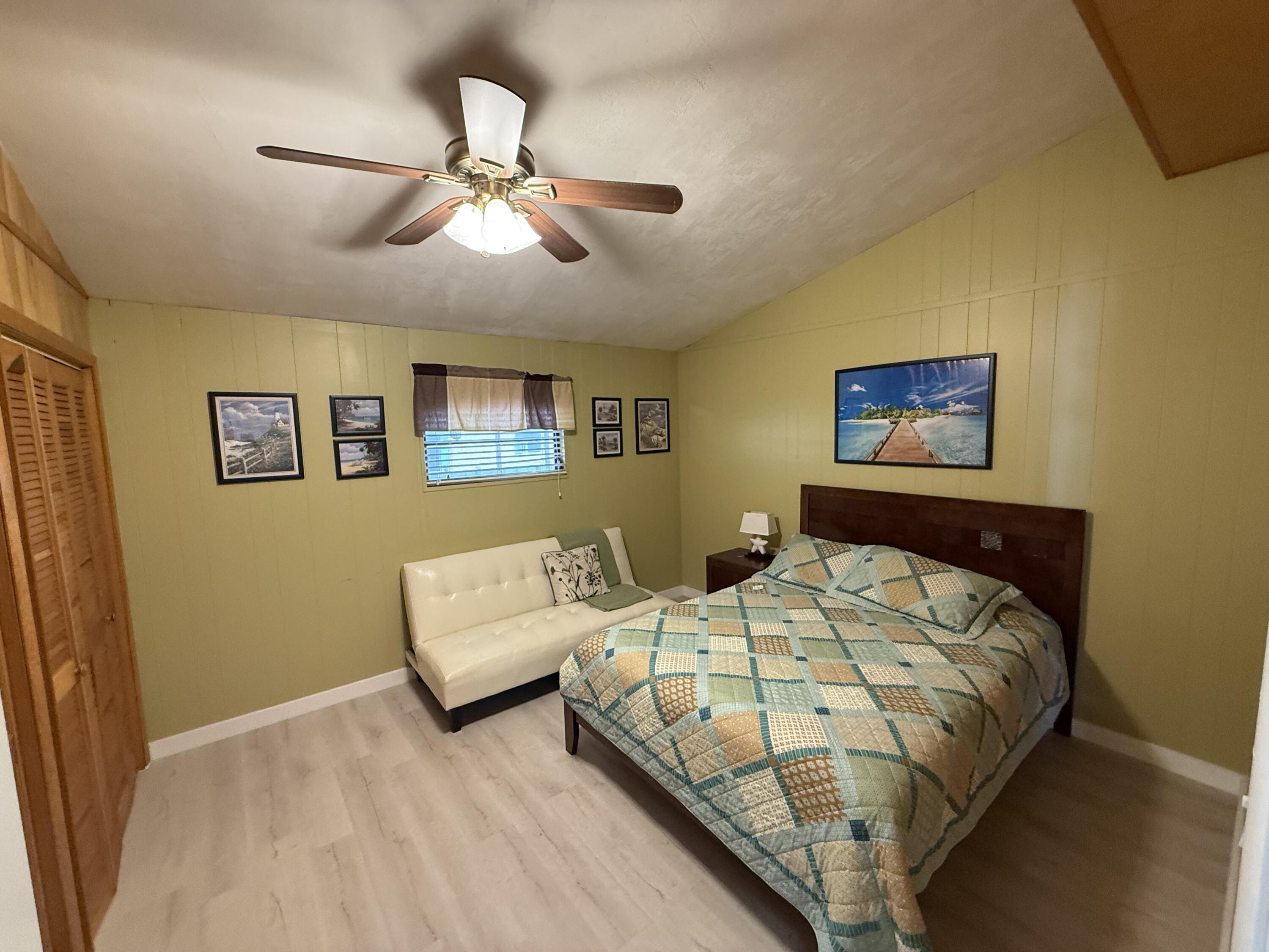 211 Banyan Lane Property Photo 18
