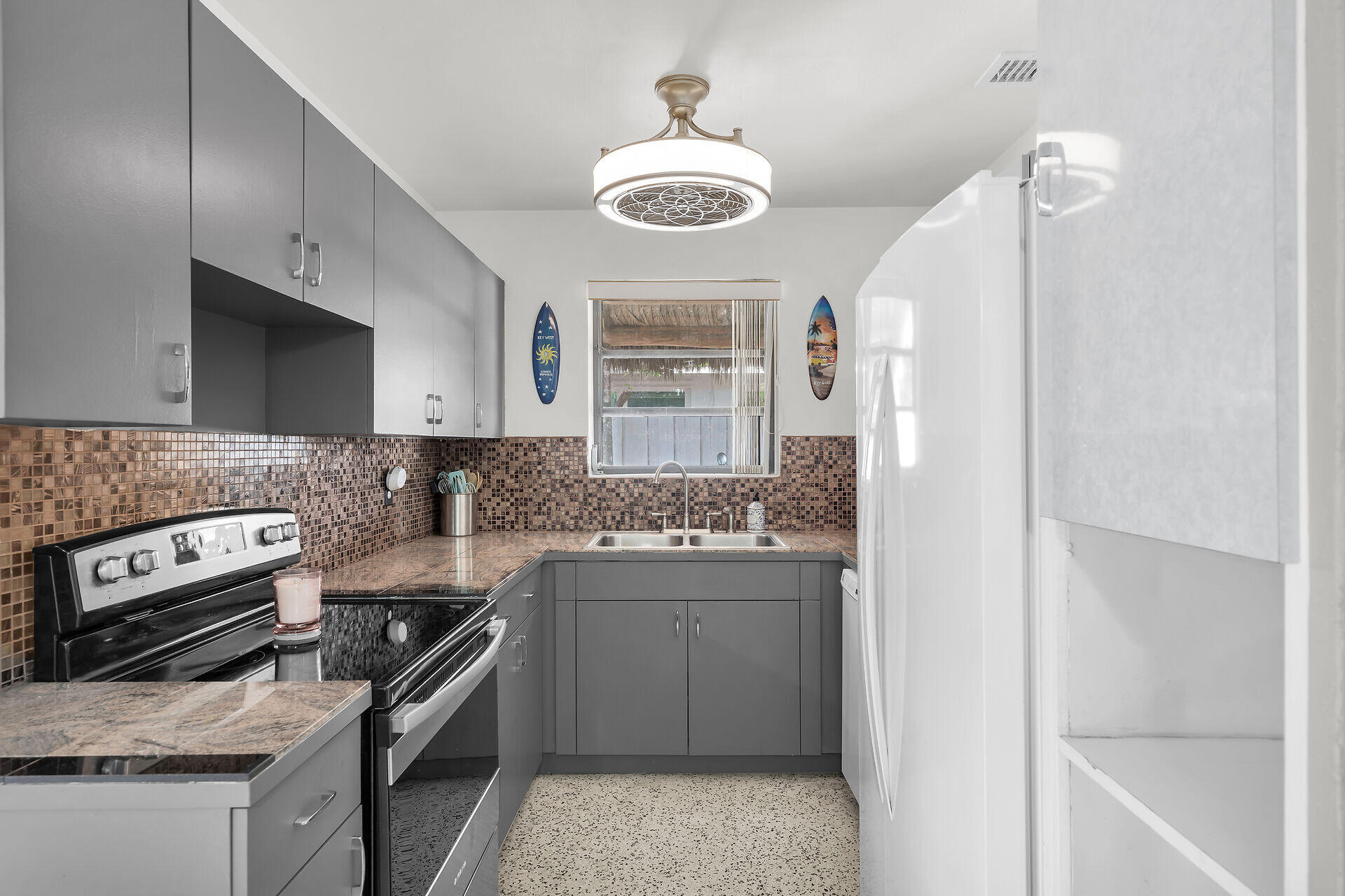 3416 Flagler Avenue Property Photo 15