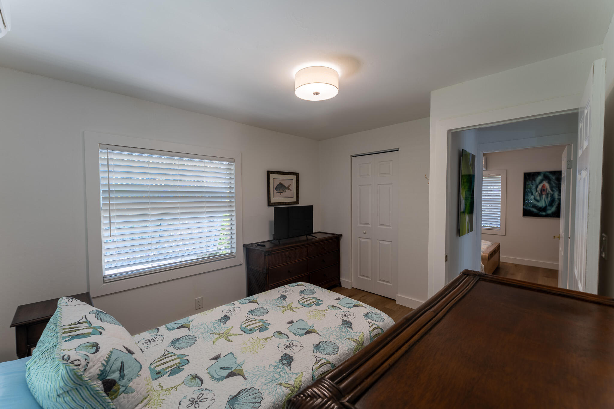 460 Barry Avenue Property Photo 29