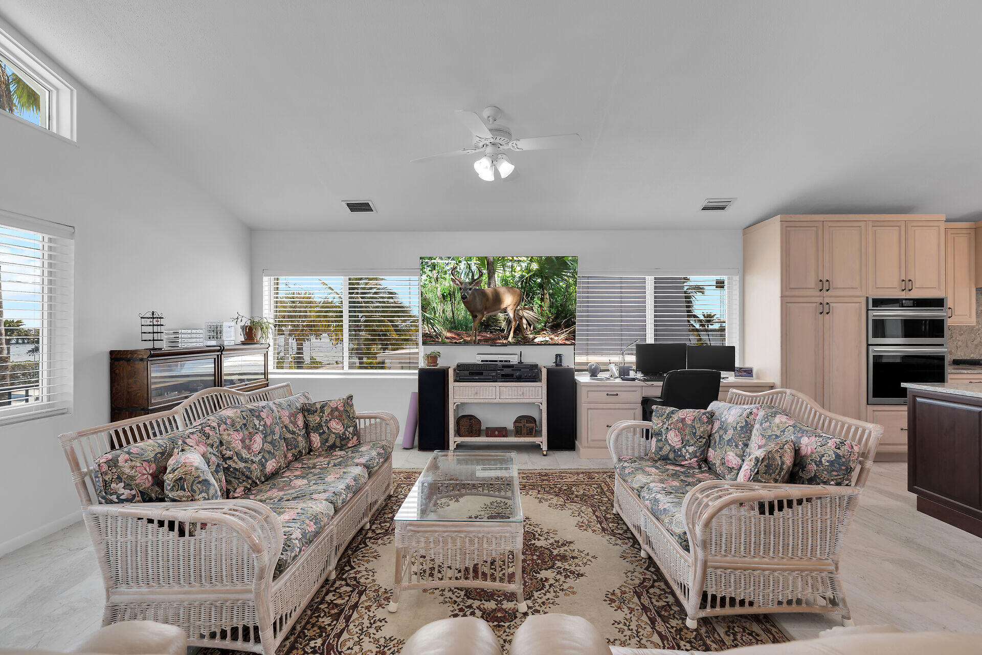29457 Constitution Avenue Property Photo 10