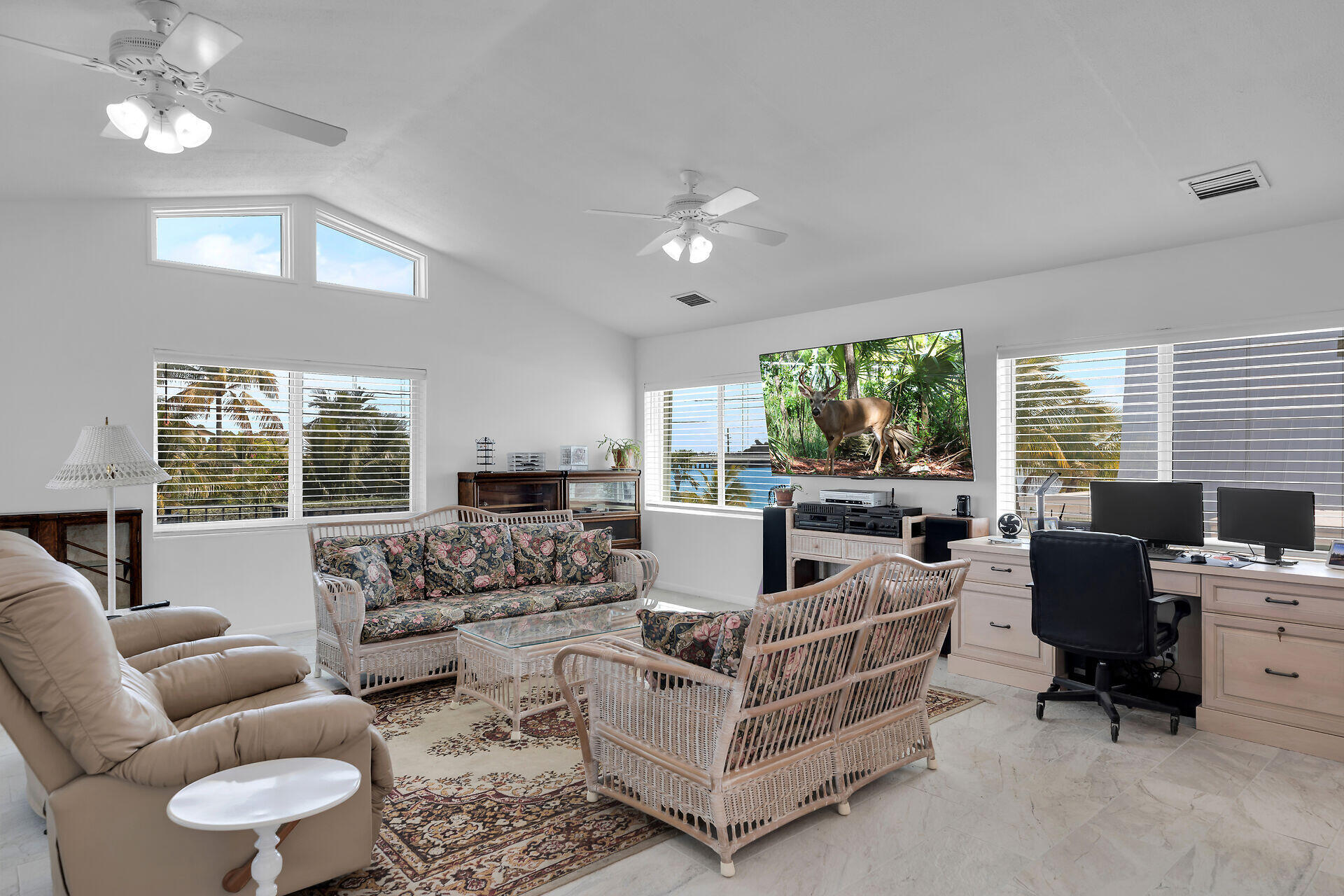 29457 Constitution Avenue Property Photo 11