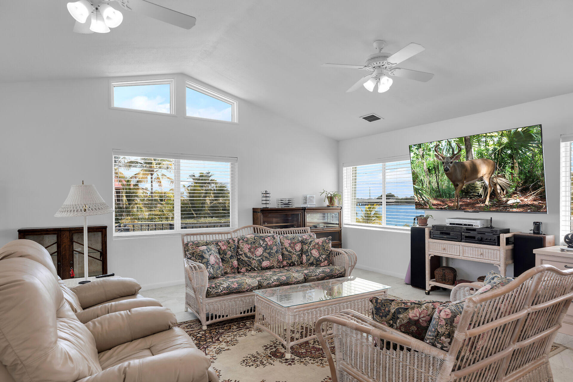 29457 Constitution Avenue Property Photo 12