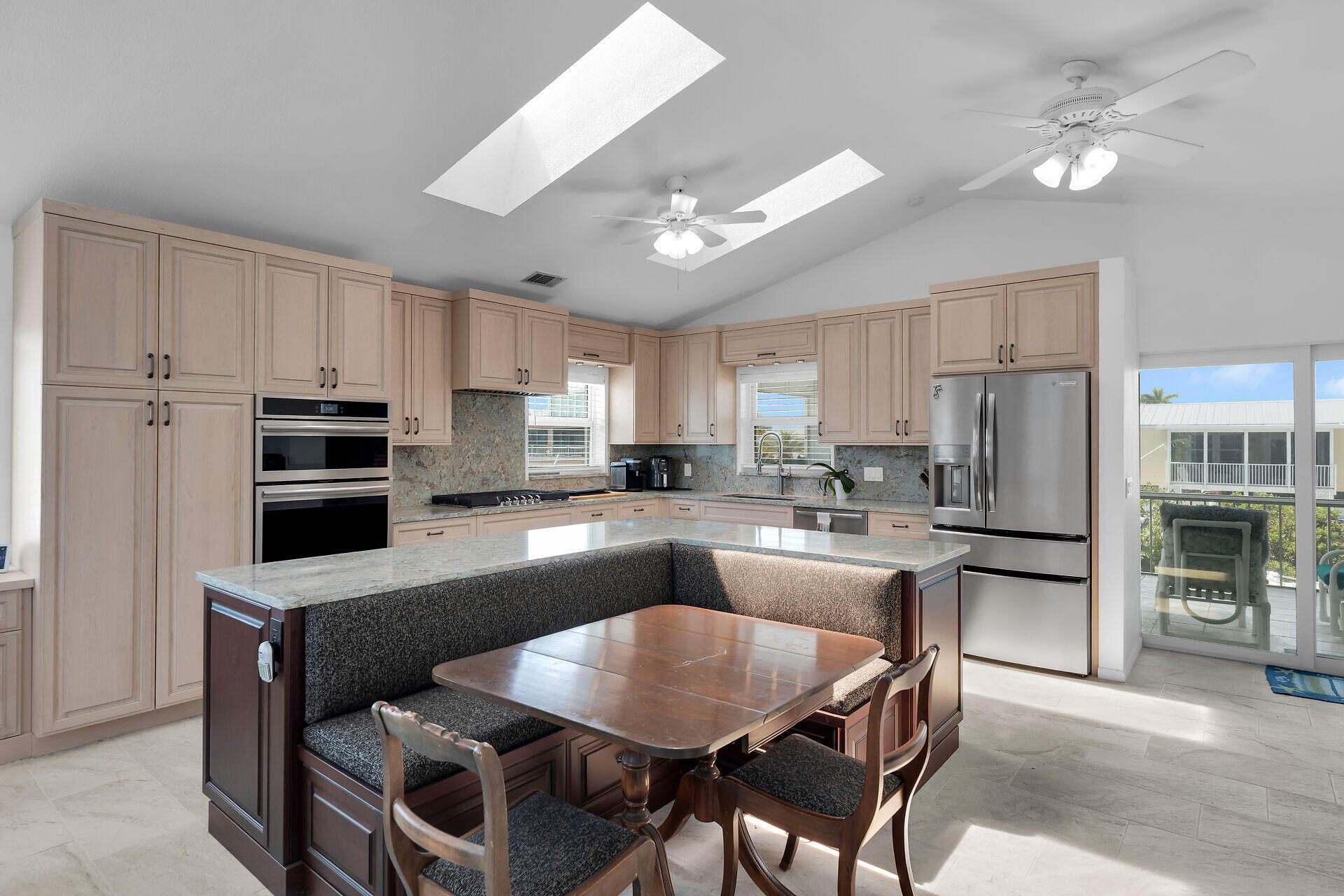 29457 Constitution Avenue Property Photo 13