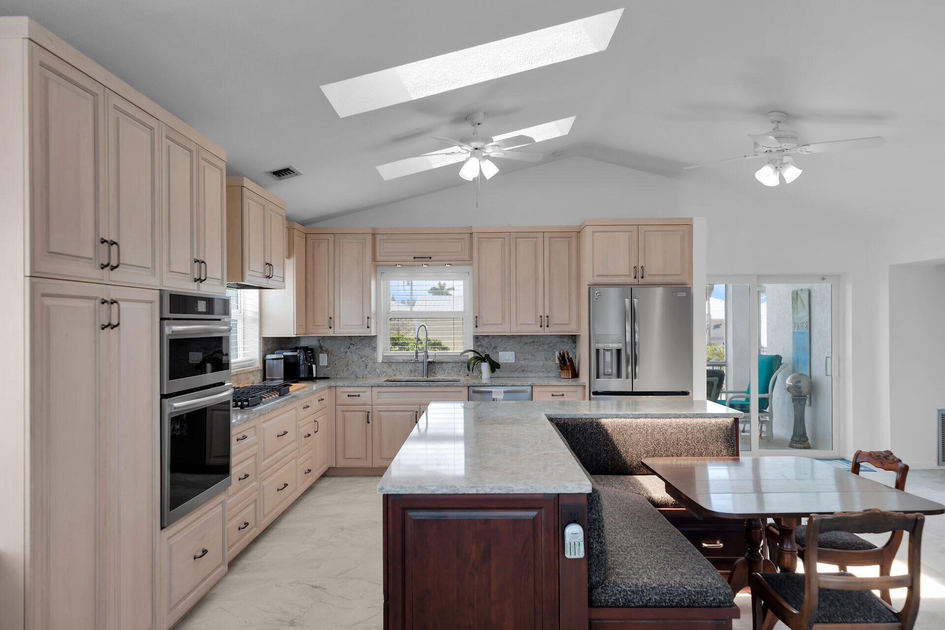 29457 Constitution Avenue Property Photo 16