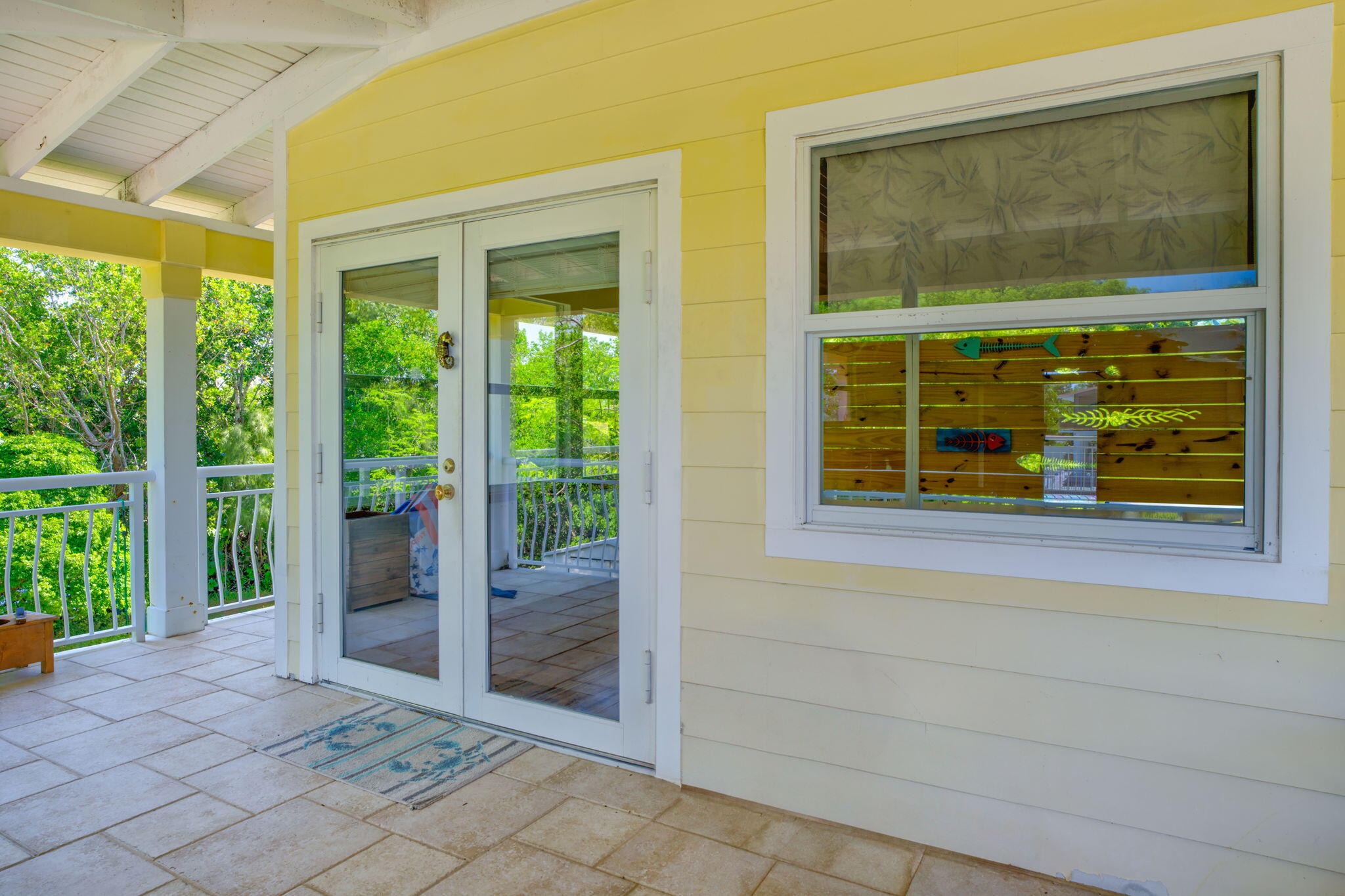 894 Ellen Drive Property Photo 4
