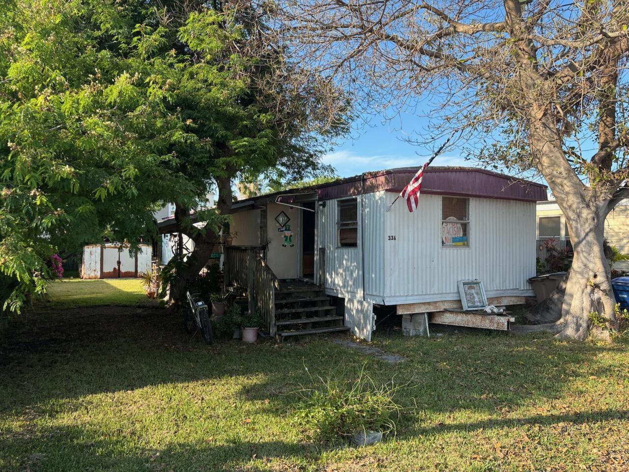 A33 8th Avenue Property Photo 1