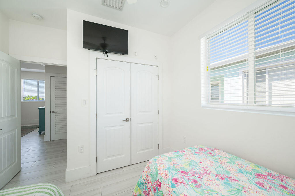 11284 3rd Avenue Ocean Avenue Property Photo 24