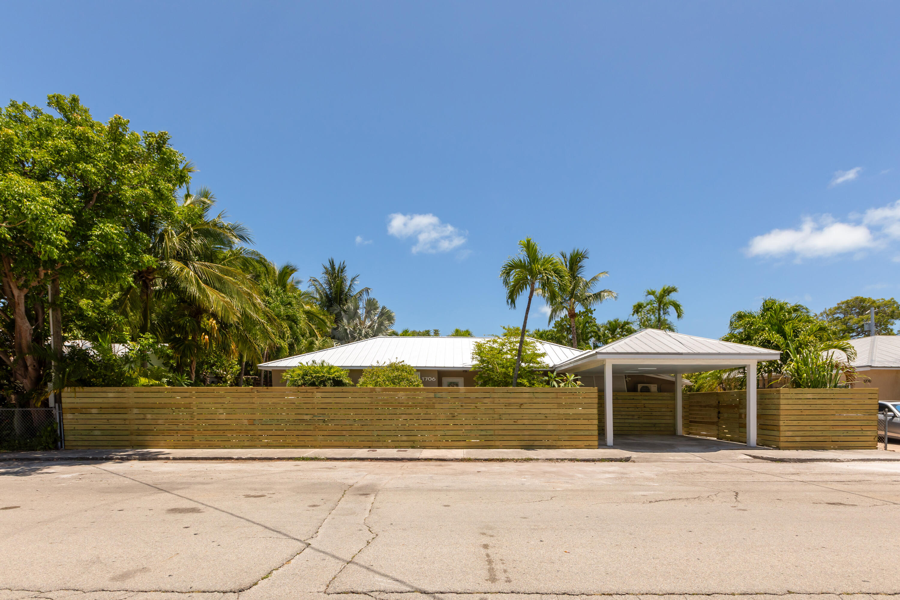 1706 Seminary Street Property Photo 5