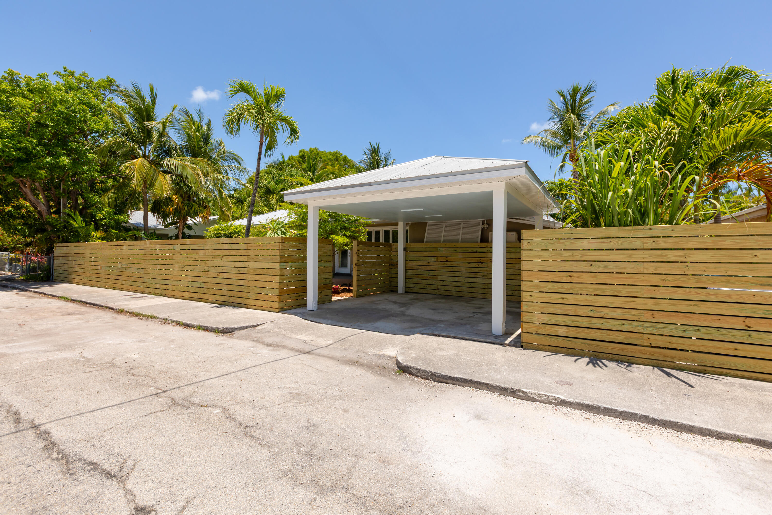 1706 Seminary Street Property Photo 6