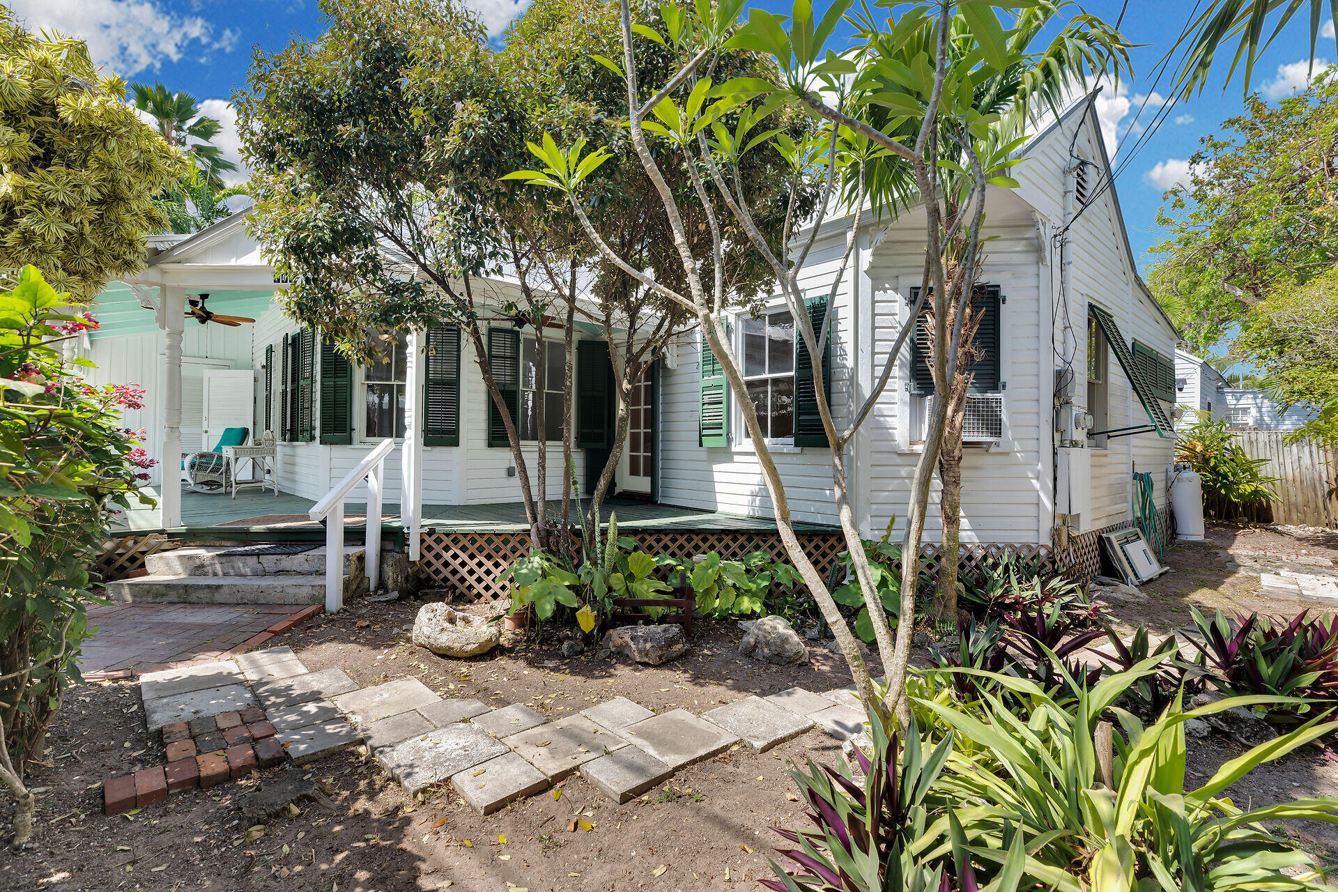 708 William Street Property Photo 1